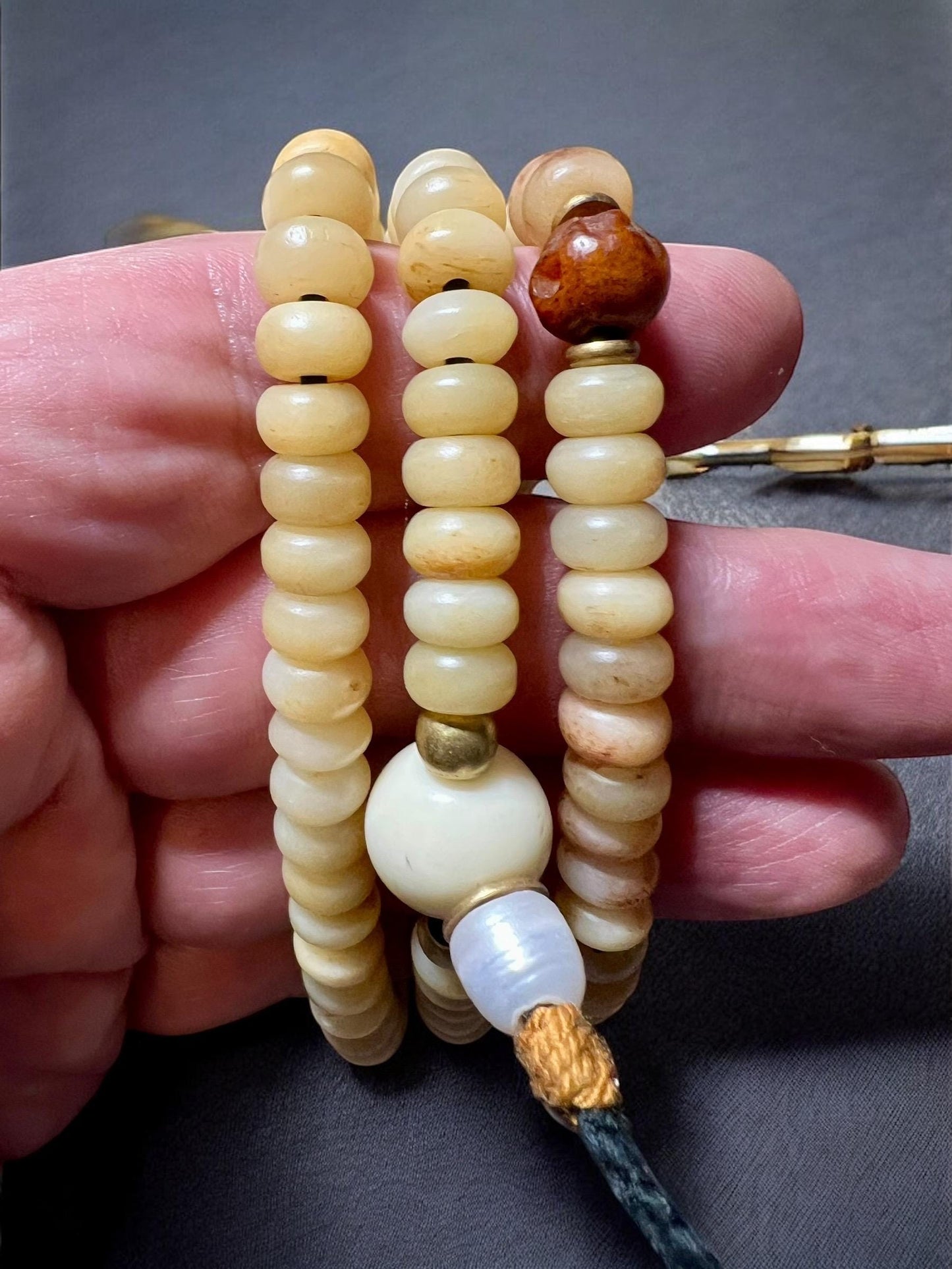 Handmade Yak Bone Mala: Adjustable Tibetan Prayer Beads with Dzi Bead