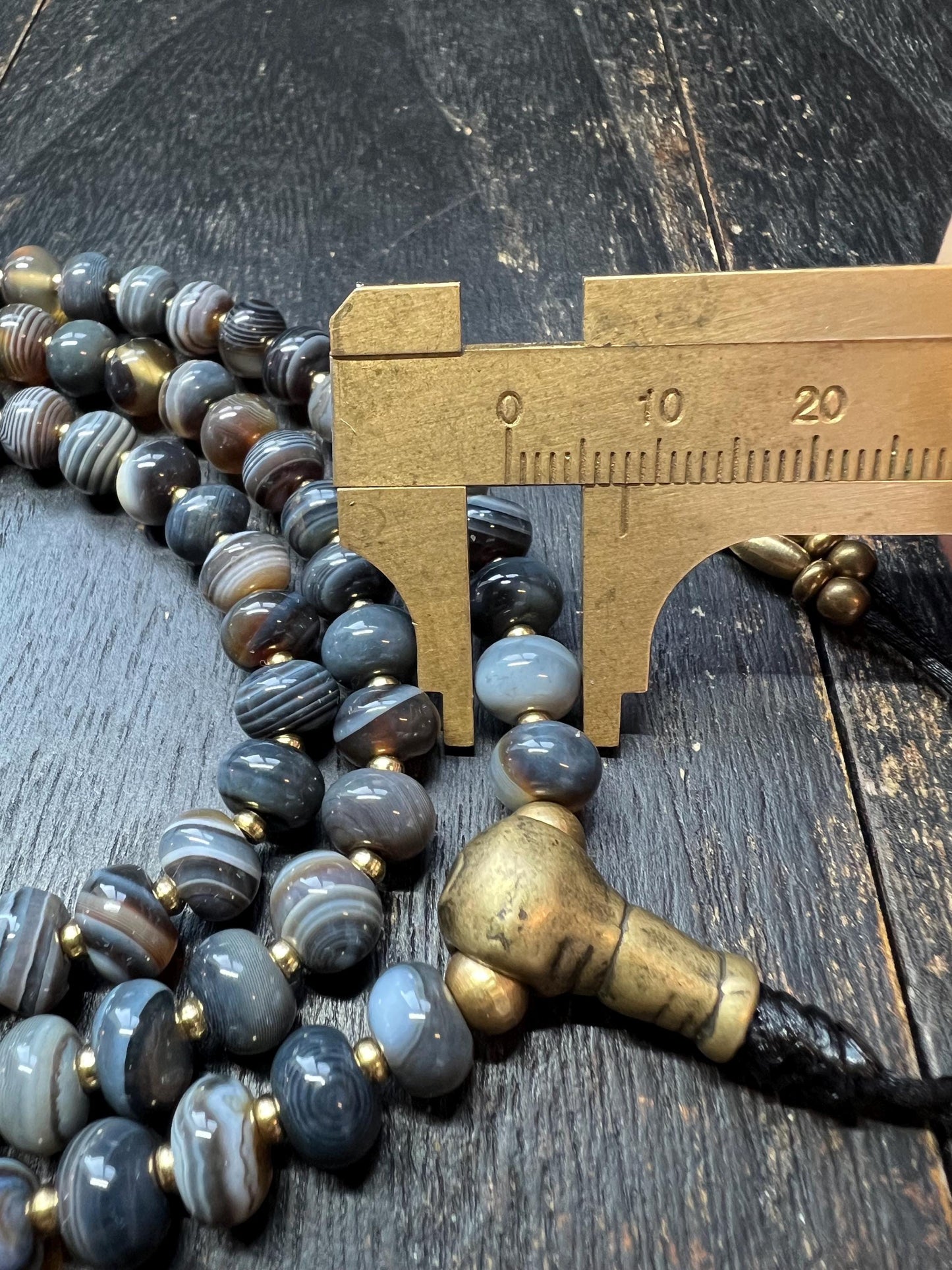 Handmade Tibetan Agate Mala Necklace – Chung Agate Centerpiece, Meditation Beads, Brass Guru Bead, 108 Prayer Beads