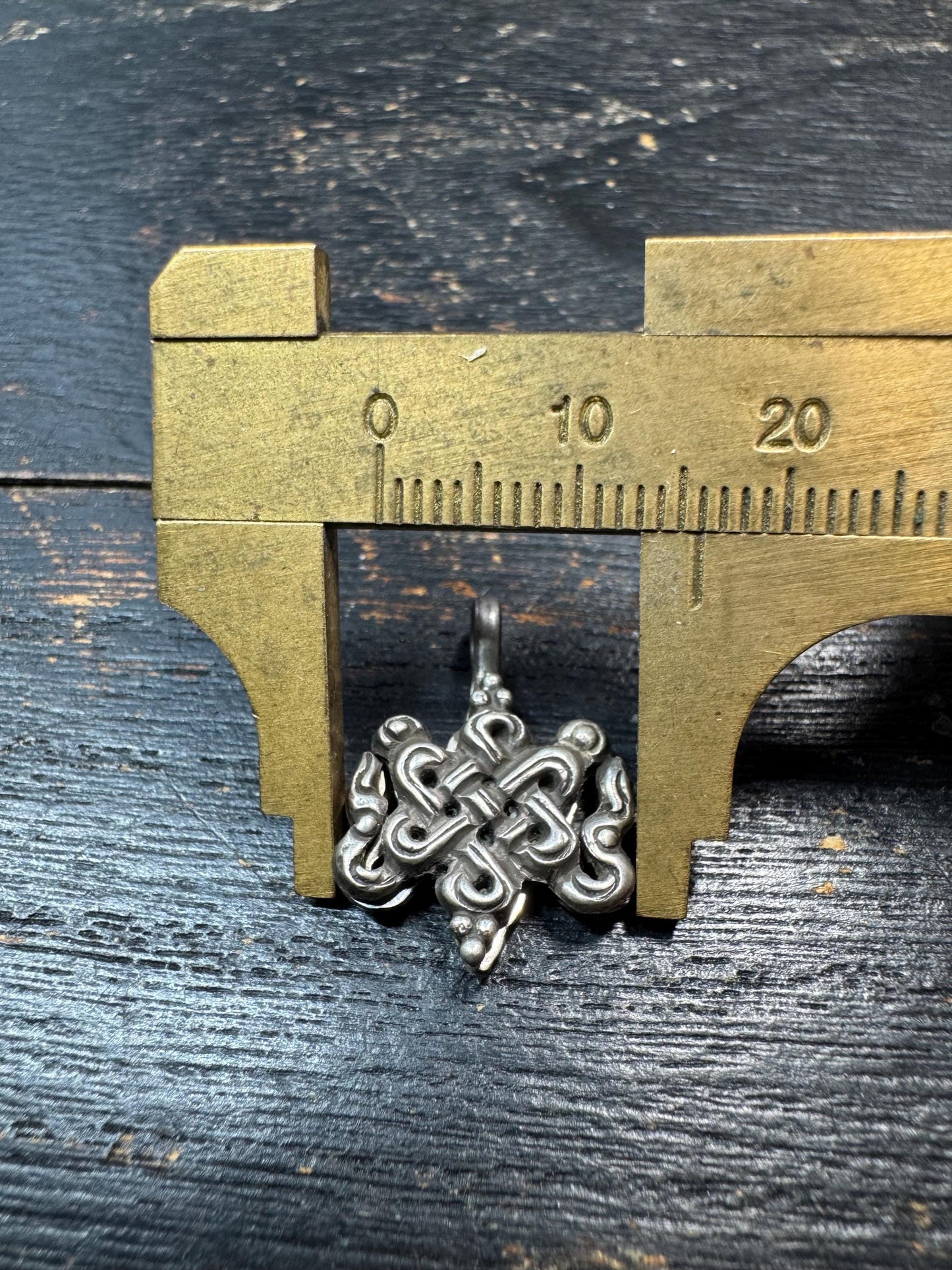 Sterling Silver Endless Knot Mala Counter Clip, Tibetan Ashtamangala Prayer Beads Accessory, 925 Silver Buddhist Charm