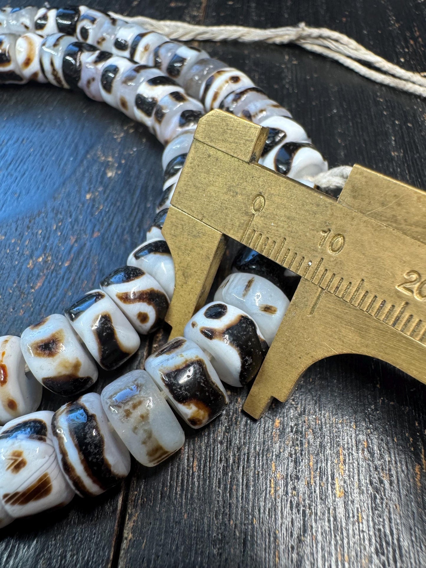 108 Tibetan Dzi Bead Fragment Mala – Black White Agate Broken Dzi Necklace, Antique Style Protection Beads, Himalayan Prayer Mala