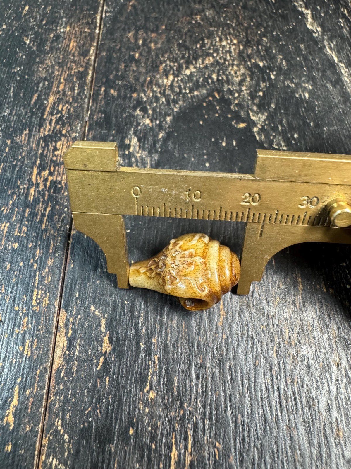 Vintage Yak Bone Treasure Vase Guru Bead • Double Dorje Carving • Tibetan Three Hole Guru Bead • Hand Carved Mala Center Bead(H966)