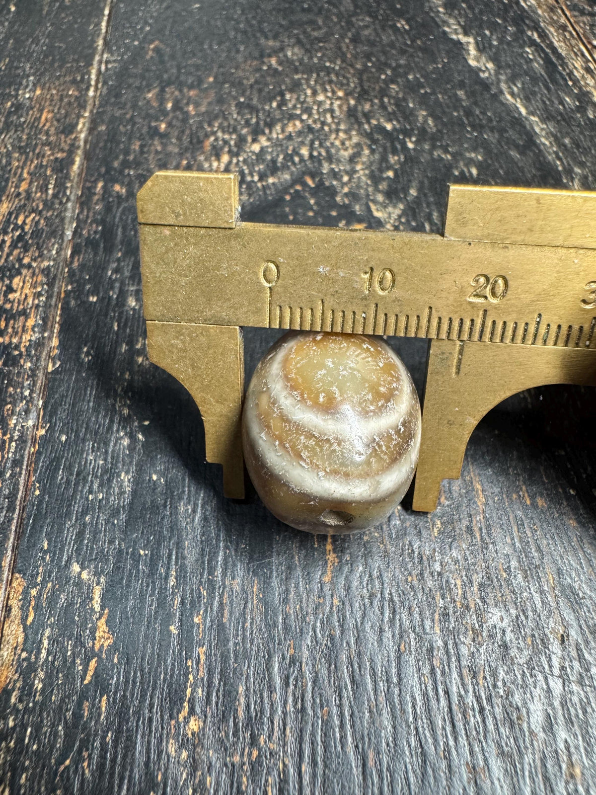 Tibetan Round Agate Bead | Natural Dzi-Style Antique Gemstone | Handmade Buddhist Meditation Talisman(H968)