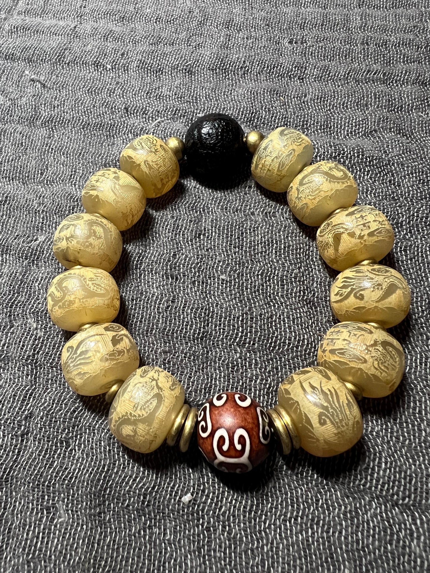 Handcrafted Yak Bone Bracelet | Skull Beads with Six-Word Mantra