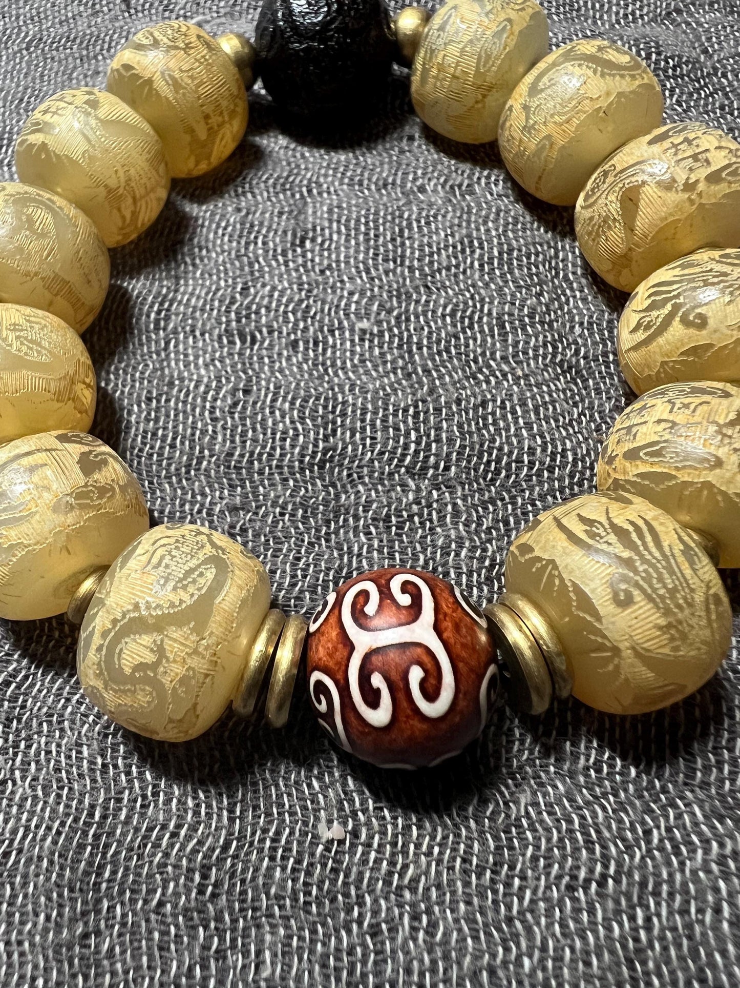 Handcrafted Yak Bone Bracelet | Skull Beads with Six-Word Mantra
