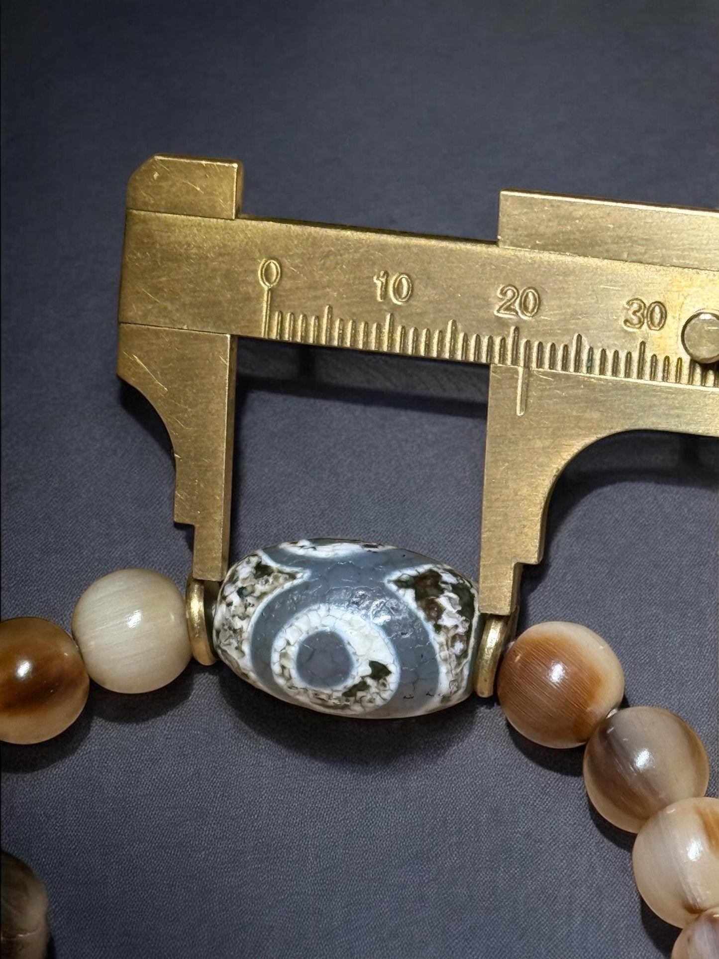 Tibetan Buddhist Spiritual Jewelry, Yak Horn Beads with Rare Old Agate/Dzi Beads Wrist Mala