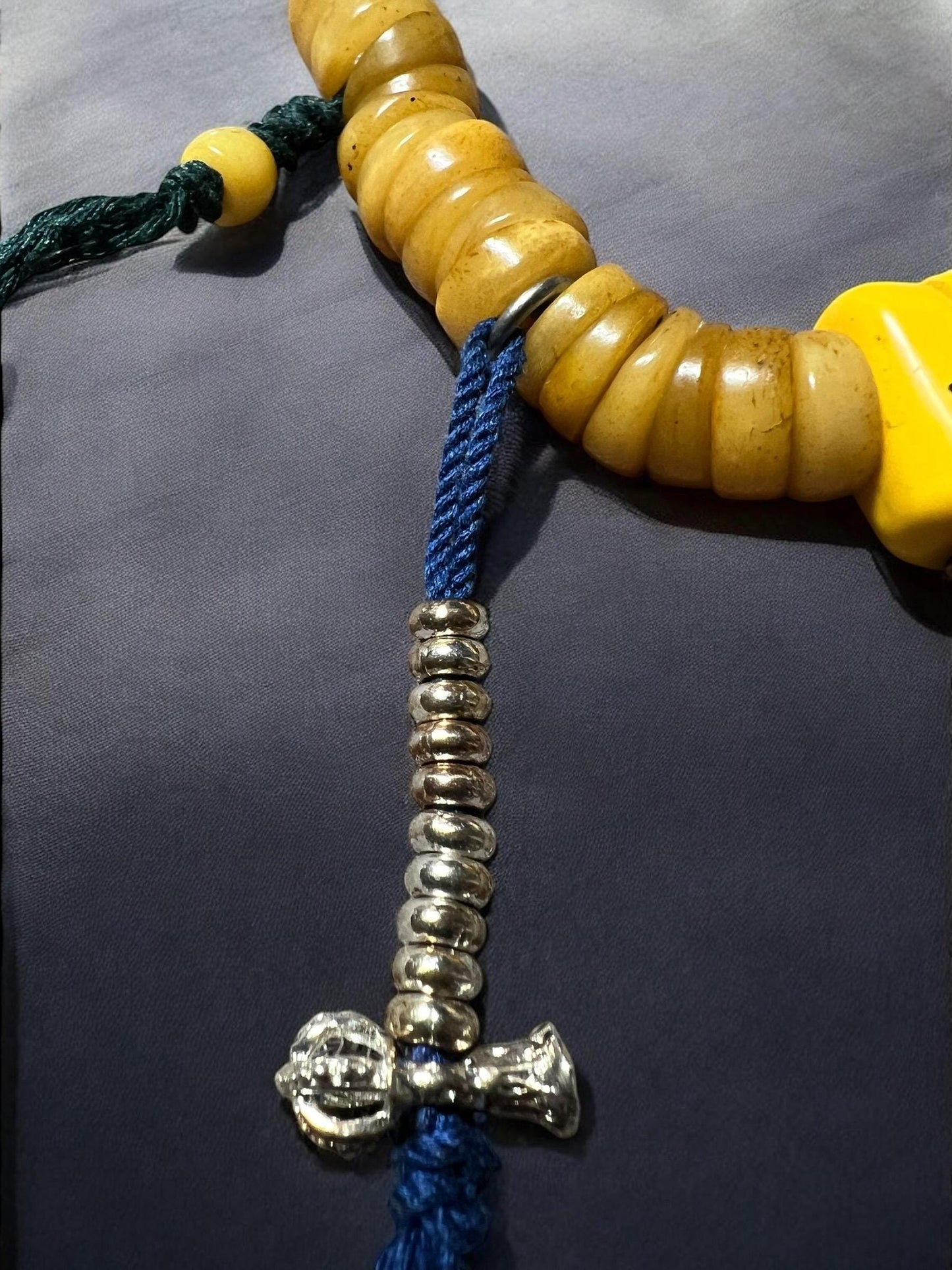 Old 108 Beads Tibetan Yak Bone Mala – Handcrafted Buddhist Prayer Beads for Meditation