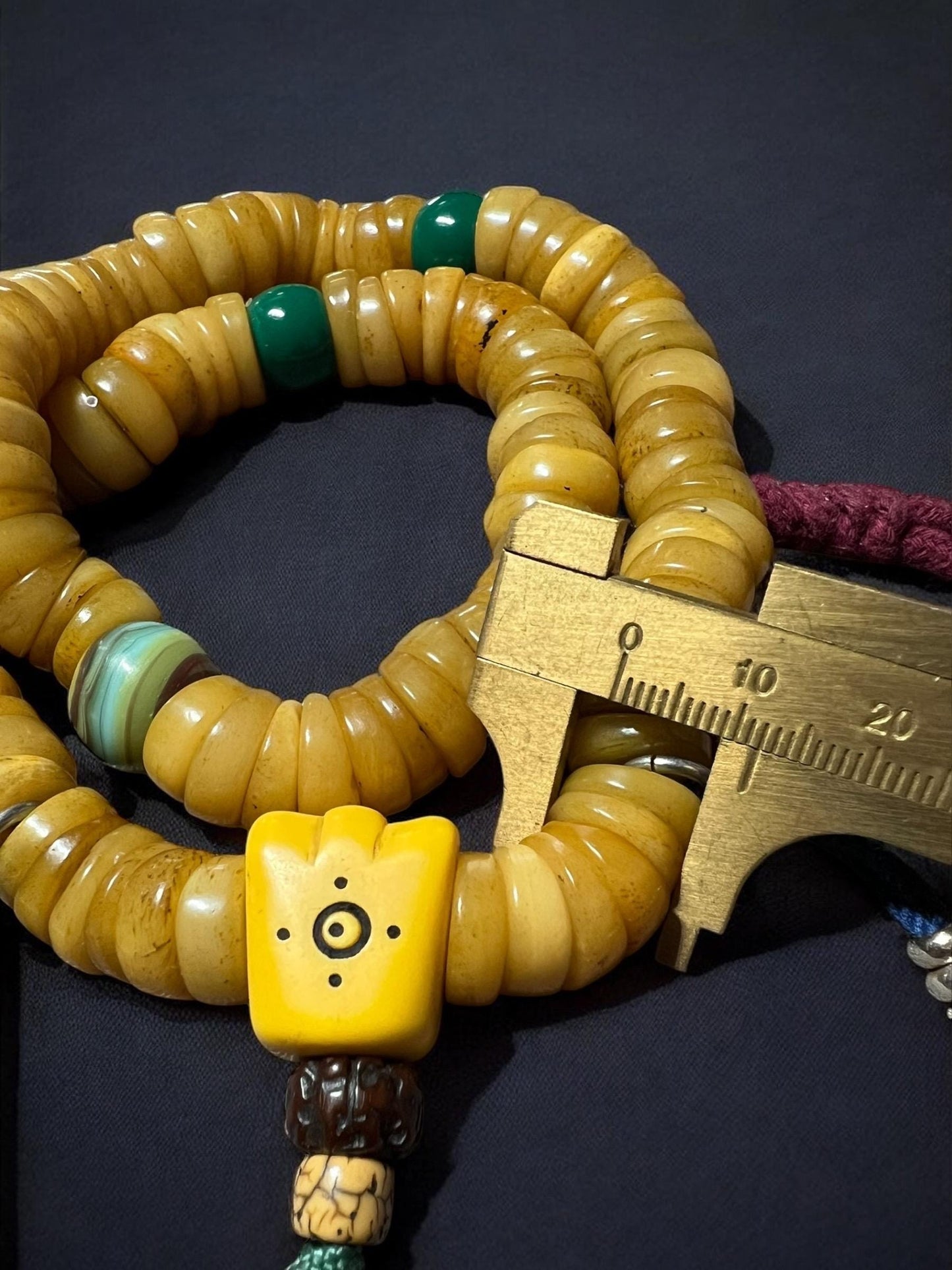 Old 108 Beads Tibetan Yak Bone Mala – Handcrafted Buddhist Prayer Beads for Meditation