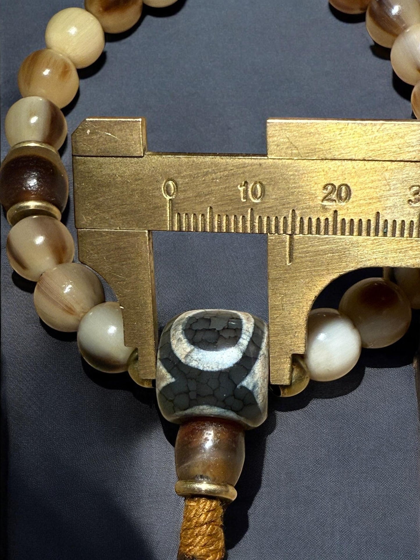 Tibetan Buddhist Spiritual Jewelry, Yak Horn Beads with Rare Old Agate/Dzi Beads Wrist Mala