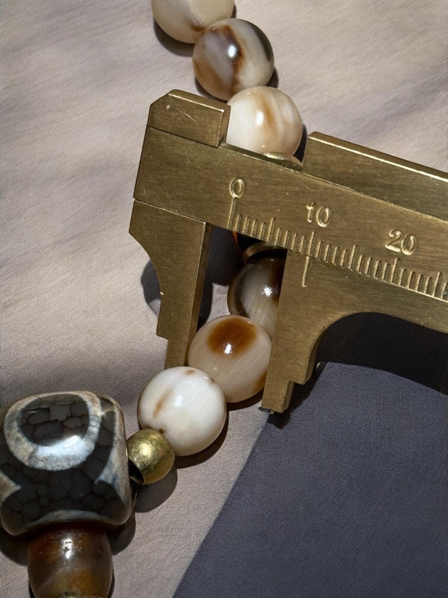 Tibetan Buddhist Spiritual Jewelry, Yak Horn Beads with Rare Old Agate/Dzi Beads Wrist Mala