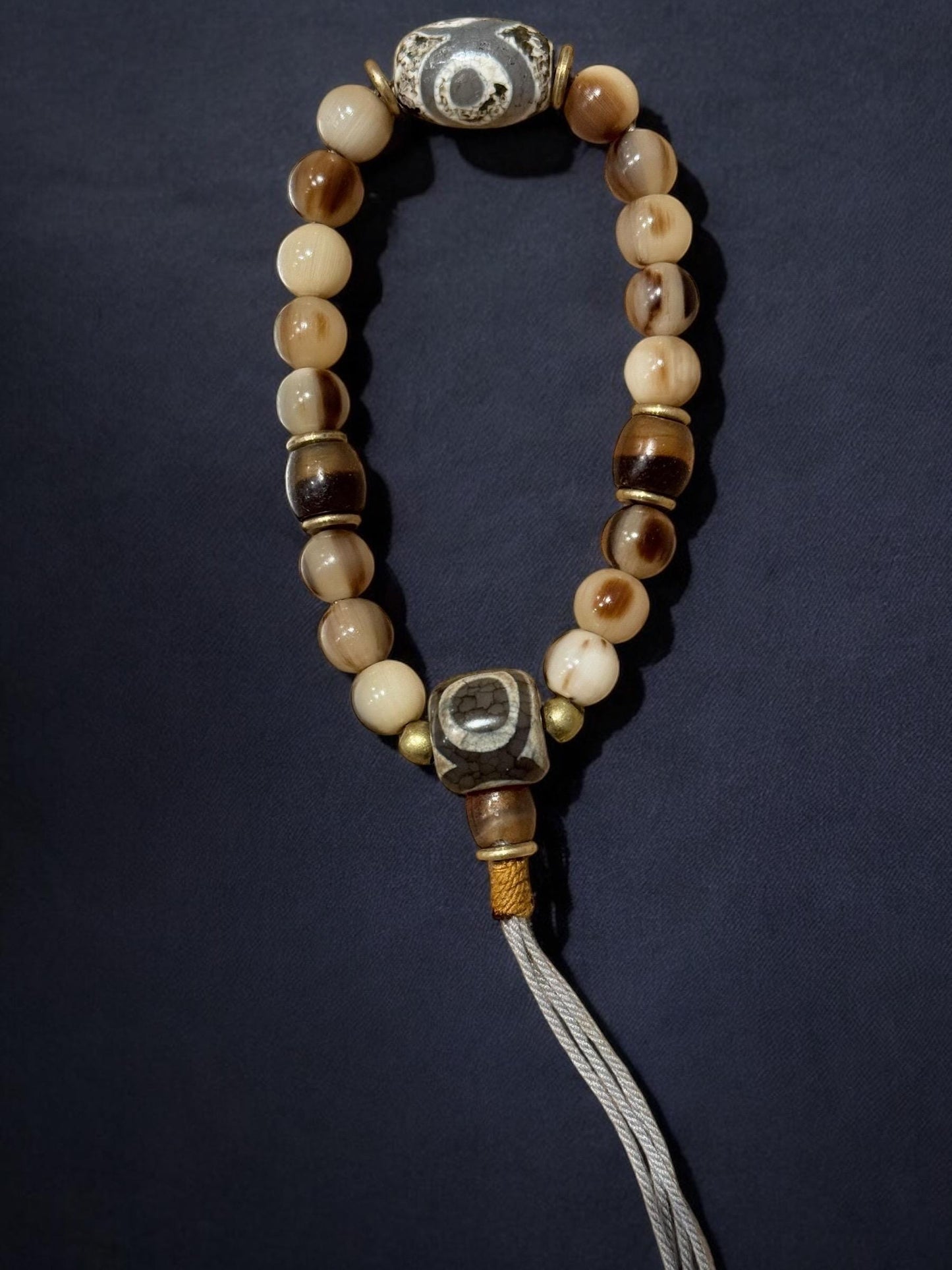 Tibetan Buddhist Spiritual Jewelry, Yak Horn Beads with Rare Old Agate/Dzi Beads Wrist Mala