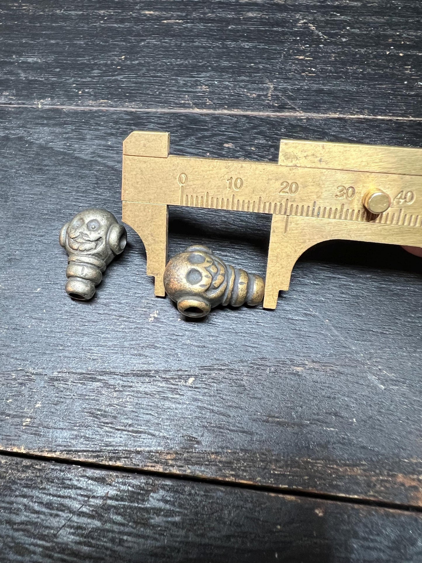 Tibetan Skull Guru Bead: Brass Mala Connector - Yellow or White Brass