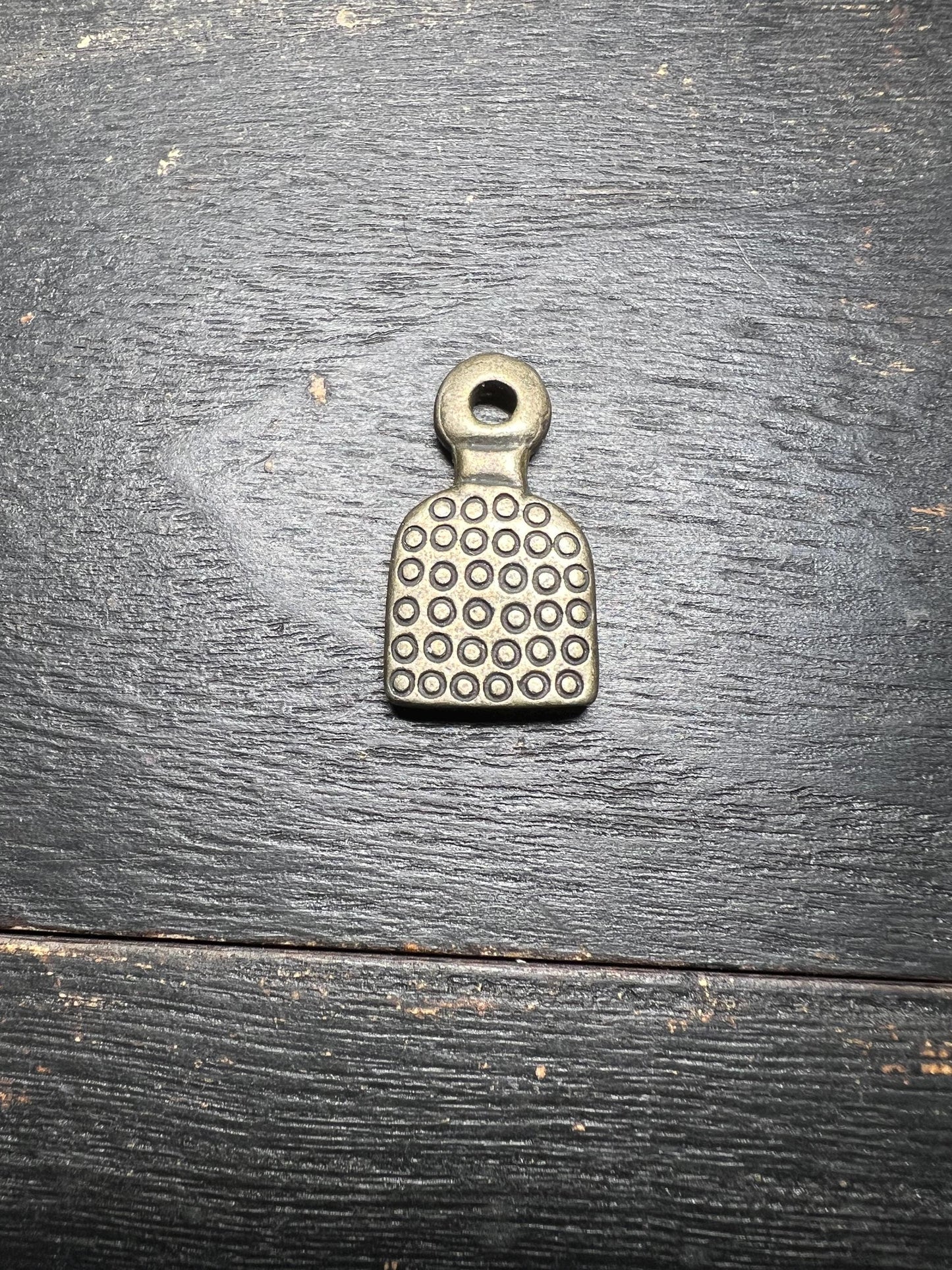 Tibetan Brass Mantra Dot Talisman Pendant | Vintage-Style Protection Amulet | Buddhist Charm for Prayer & Meditation