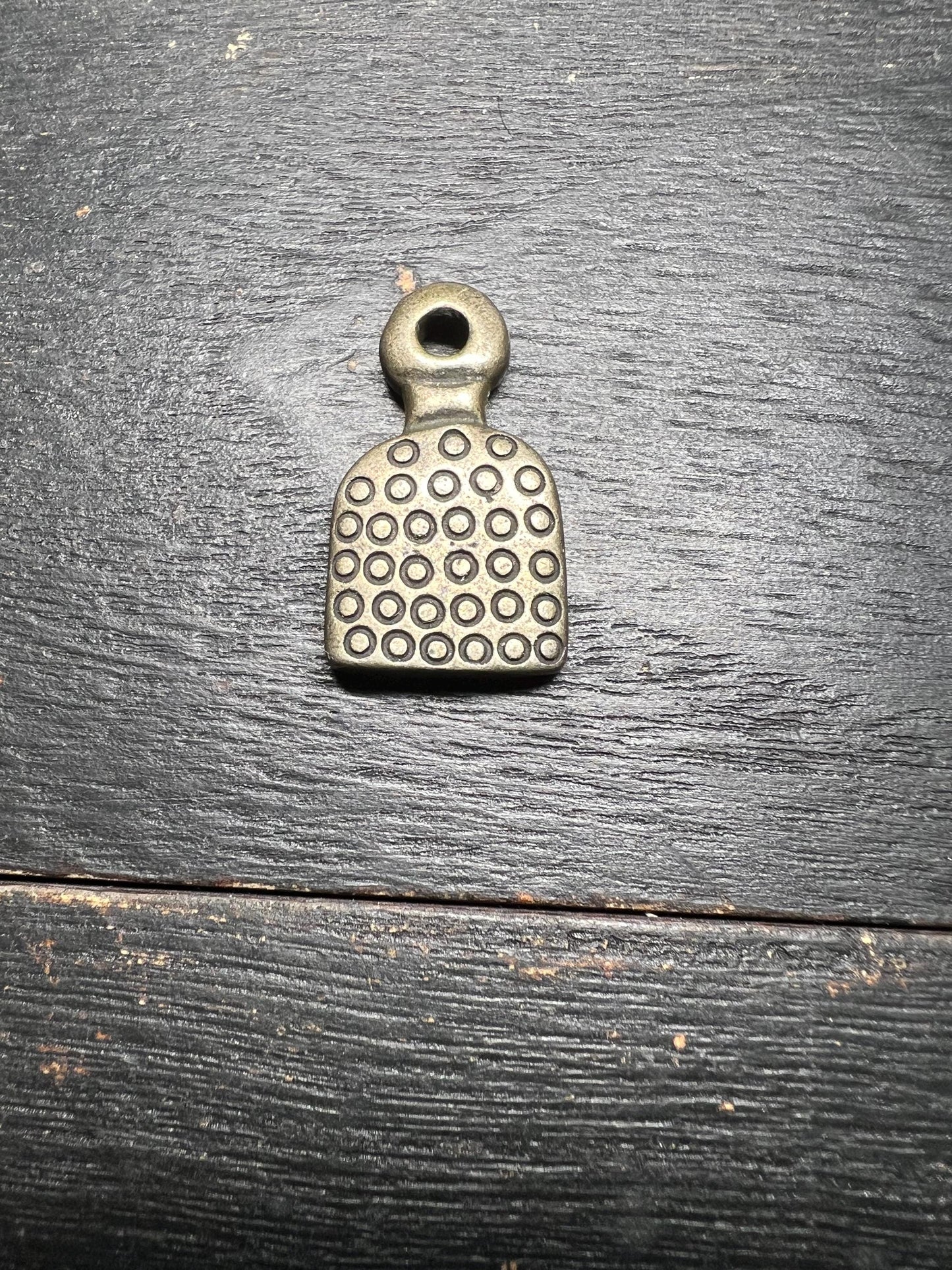Tibetan Brass Mantra Dot Talisman Pendant | Vintage-Style Protection Amulet | Buddhist Charm for Prayer & Meditation