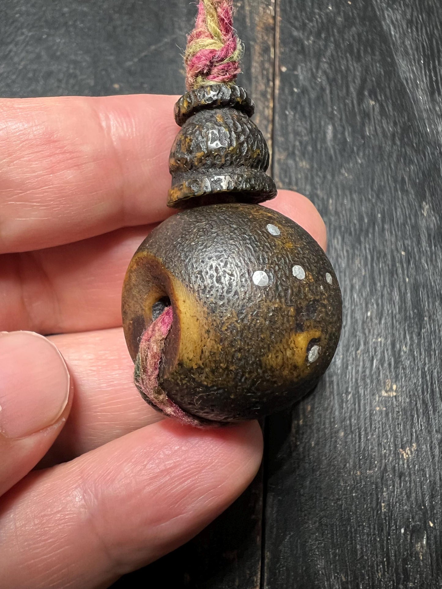 Tibetan Kapala Bone Guru Bead - Handcrafted Buddhist Prayer Mala Bead