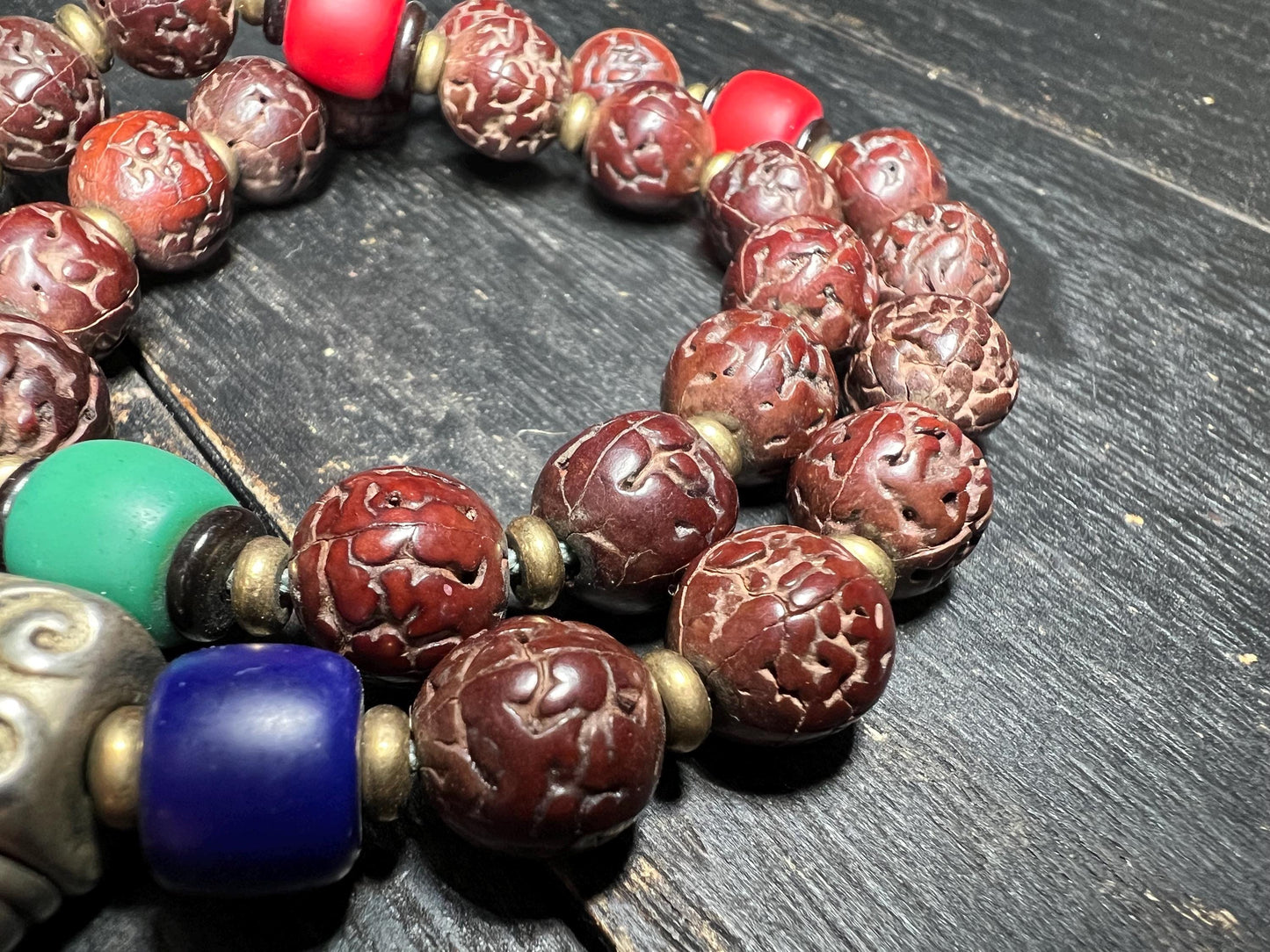 Handmade Tibetan Bodhi Seed Mala – Short Prayer Bead Strand with Silver Guru Bead & Colorful Accents | Buddhist Meditation Beads
