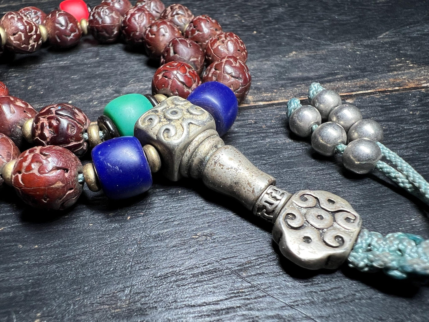 Handmade Tibetan Bodhi Seed Mala – Short Prayer Bead Strand with Silver Guru Bead & Colorful Accents | Buddhist Meditation Beads