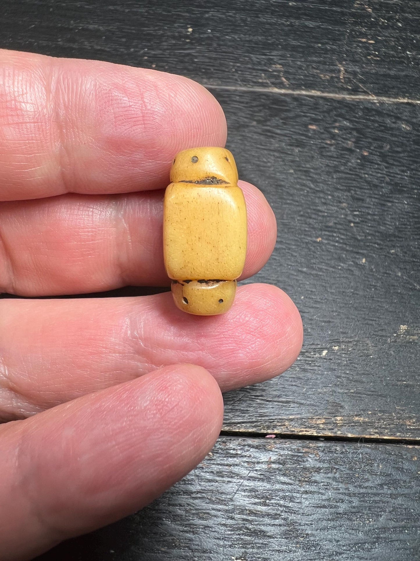 Tibetan Yak Bone Mantra Dot Bead – Hand-Carved Mala Guru Bead, Buddhist Spacer