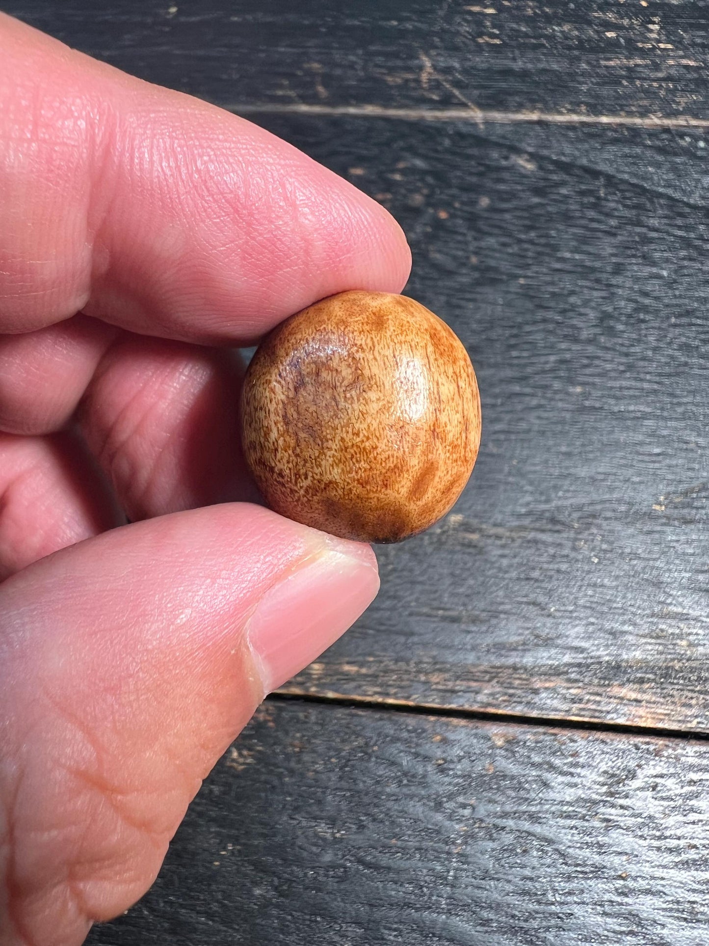 Hand-Carved Yak Bone Guru Bead – Tibetan Buddhist Center Bead for Mala, Natural Bone Mala Connector, Spiritual Jewelry Supplies