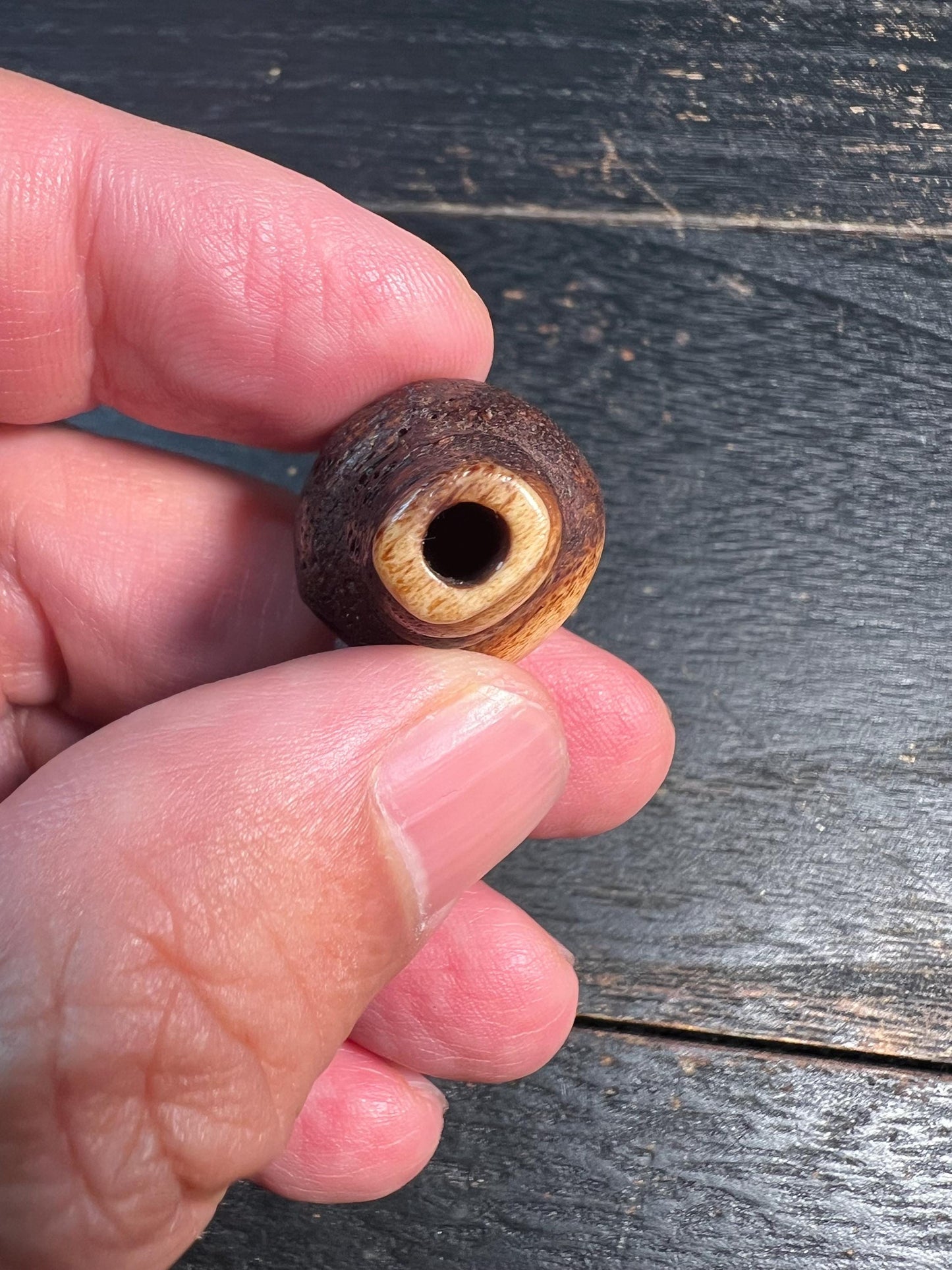 Hand-Carved Yak Bone Guru Bead – Tibetan Buddhist Center Bead for Mala, Natural Bone Mala Connector, Spiritual Jewelry Supplies