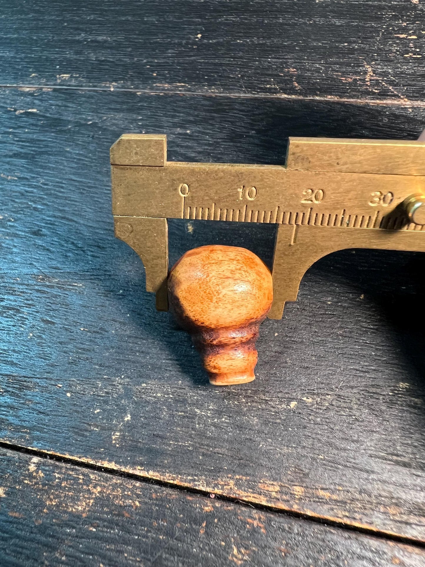 Hand-Carved Yak Bone Guru Bead – Tibetan Buddhist Center Bead for Mala, Natural Bone Mala Connector, Spiritual Jewelry Supplies