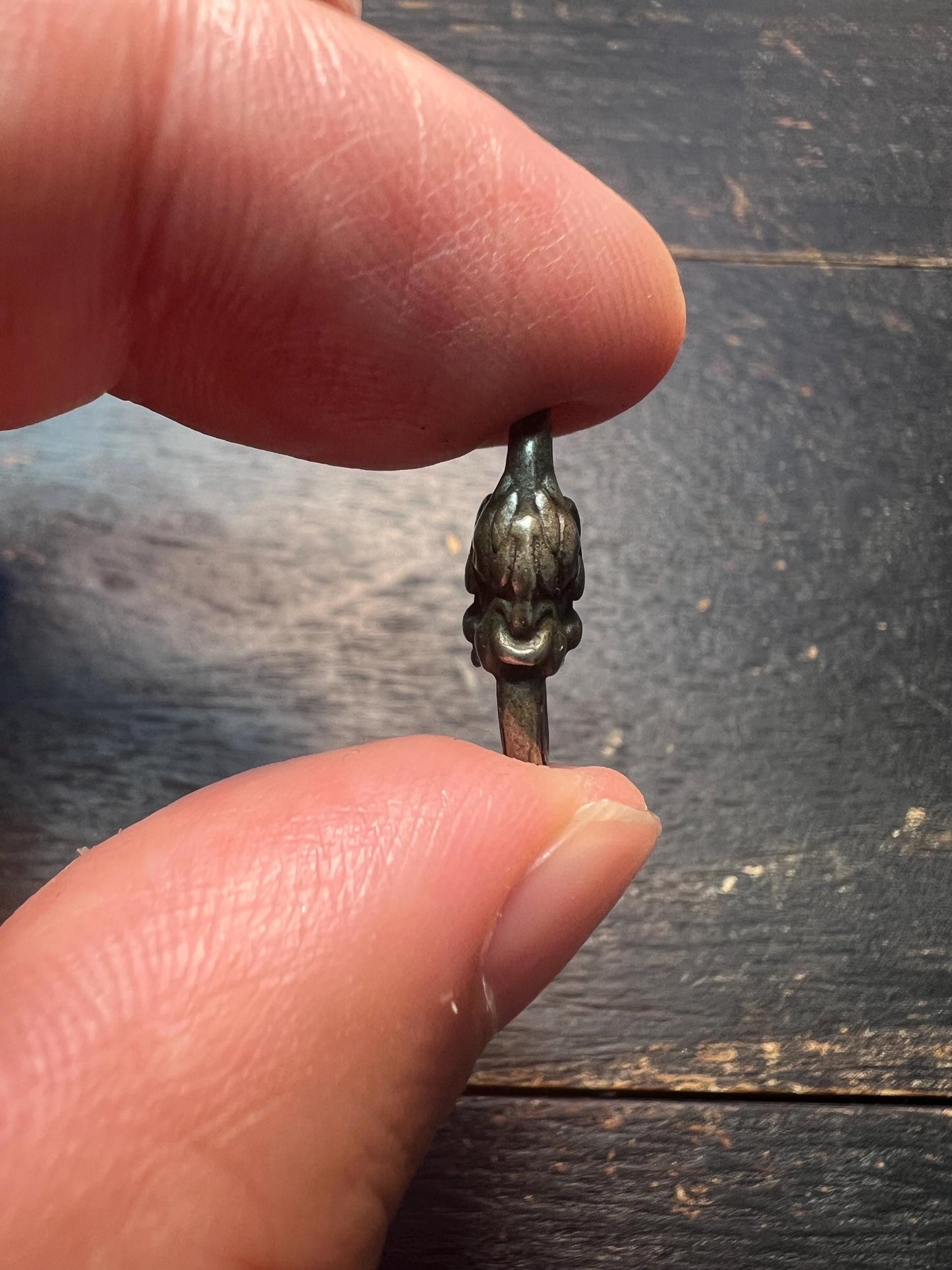 Brass Tibetan Sutra Clip – Antique-Style Book Buckle, Buddhist Altar Ritual Tool
