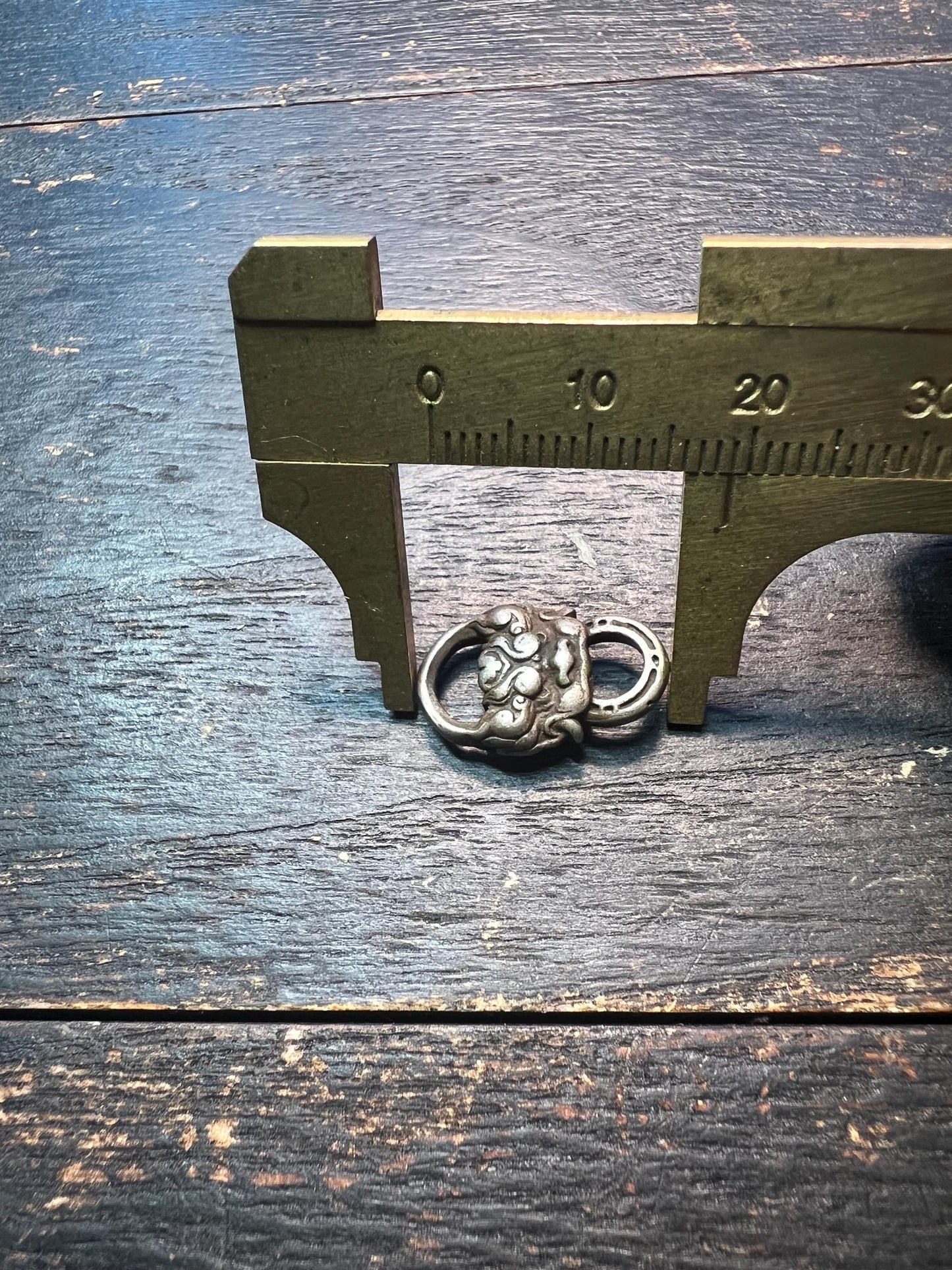 Brass Tibetan Sutra Clip – Antique-Style Book Buckle, Buddhist Altar Ritual Tool