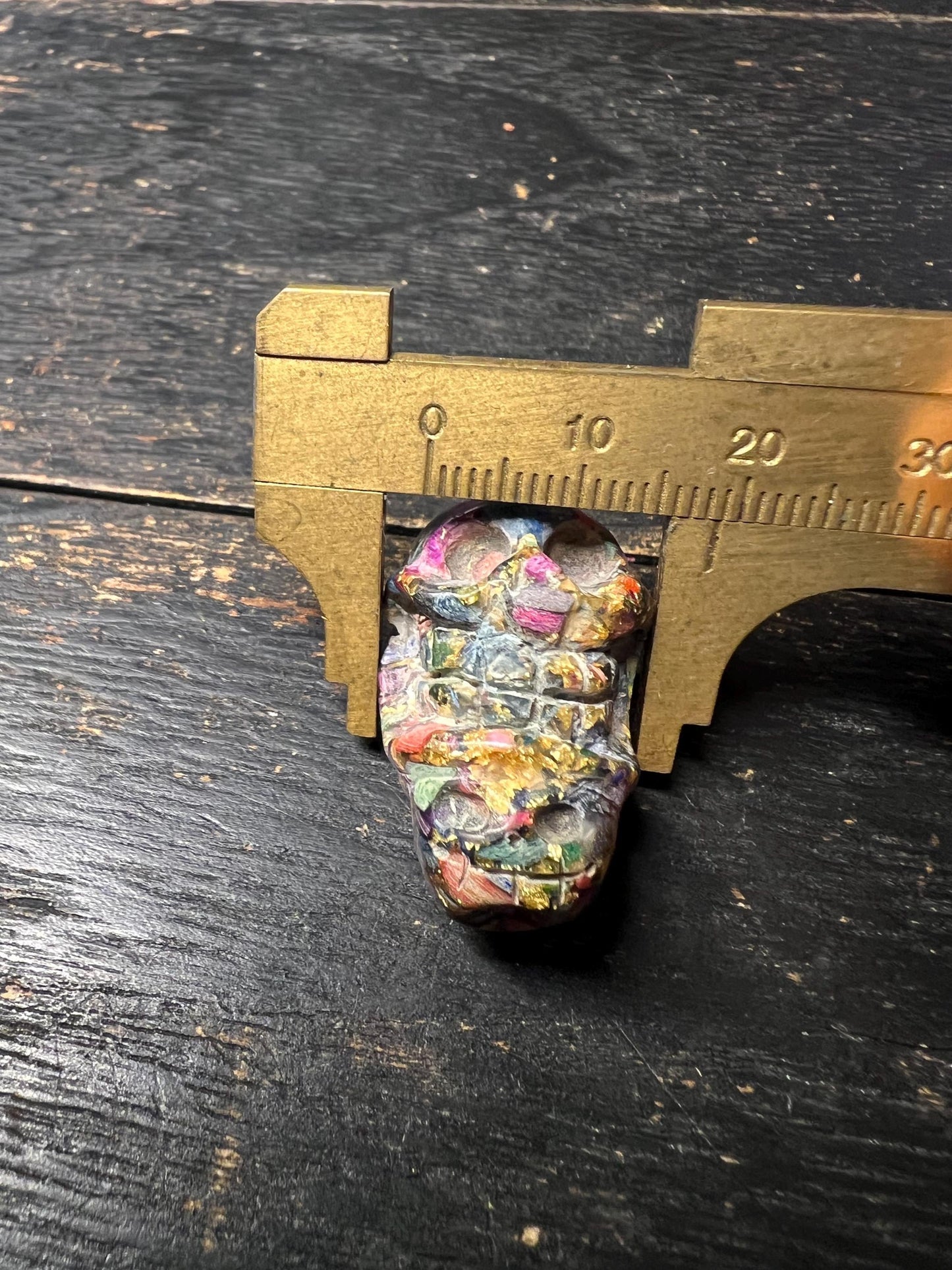 Hand-Carved Yak Bone Guru Bead Dice – Tibetan Mala Connector with Antique Finish
