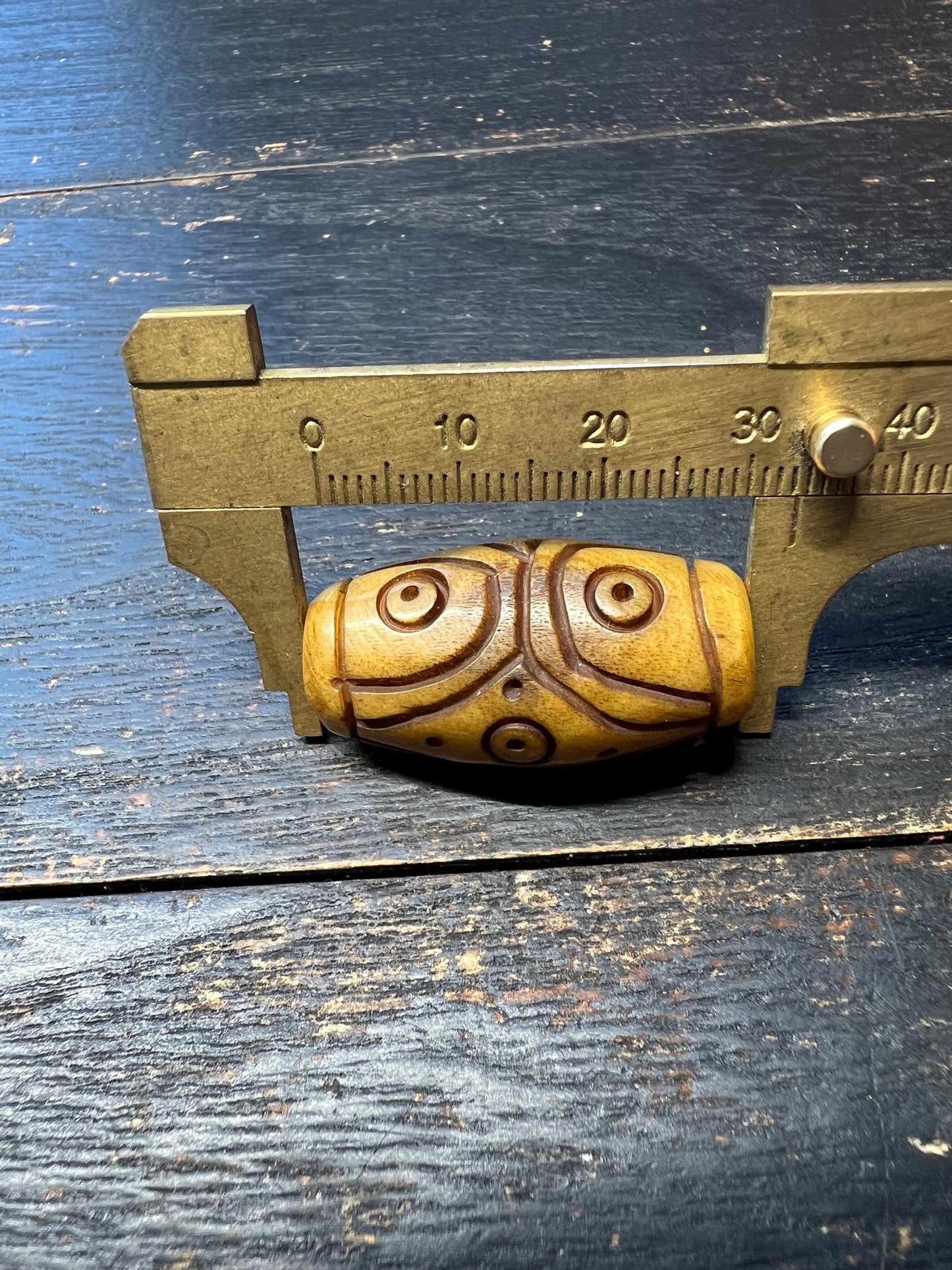 Hand-Carved Tibetan Yak Bone Dzi Bead – Vintage-Style Amulet, Mala or Necklace Pendant, Eye Motif