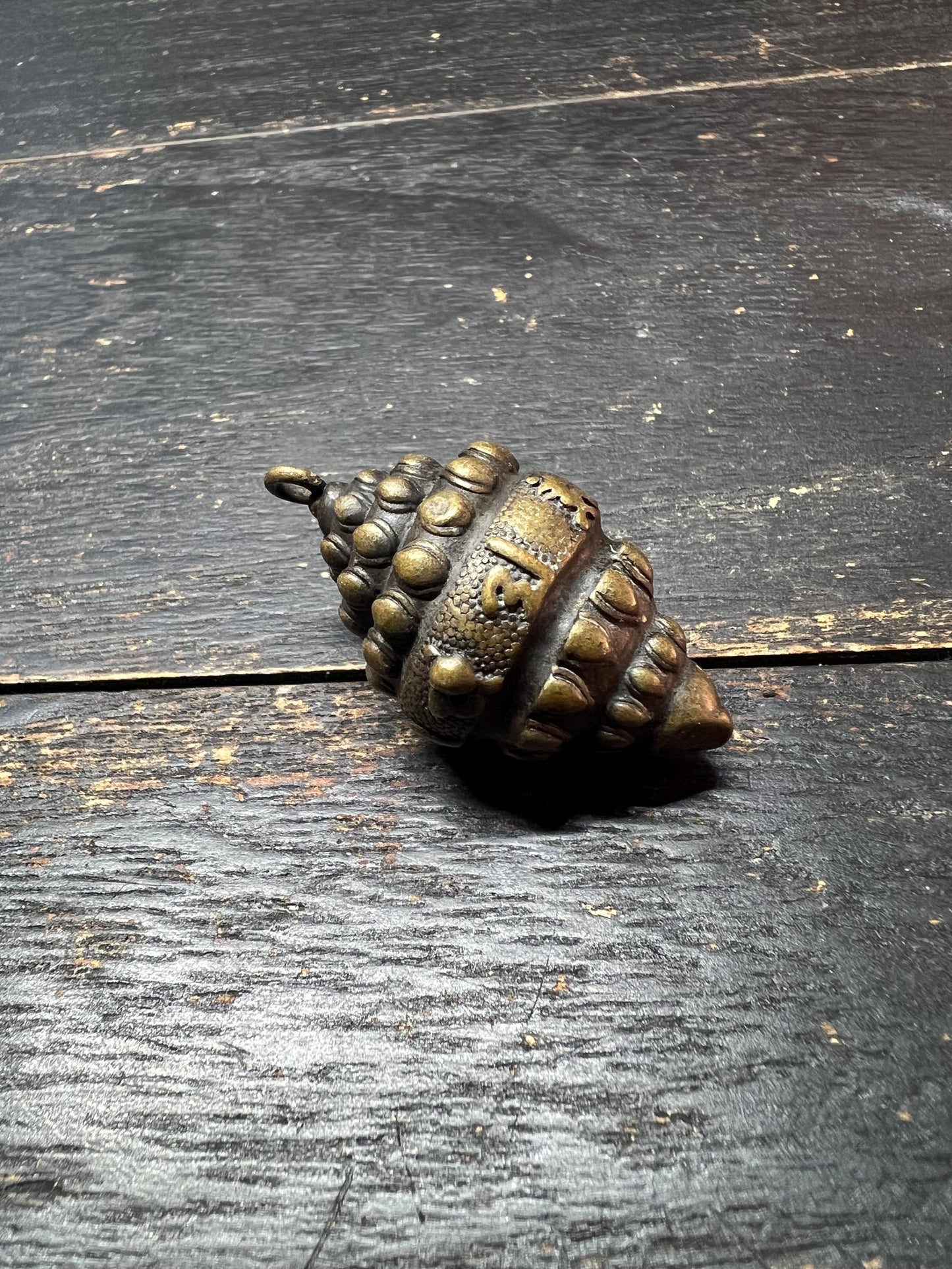 Tibetan Brass Conch Shell Buddha Amulet Pendant – Spiritual Gift