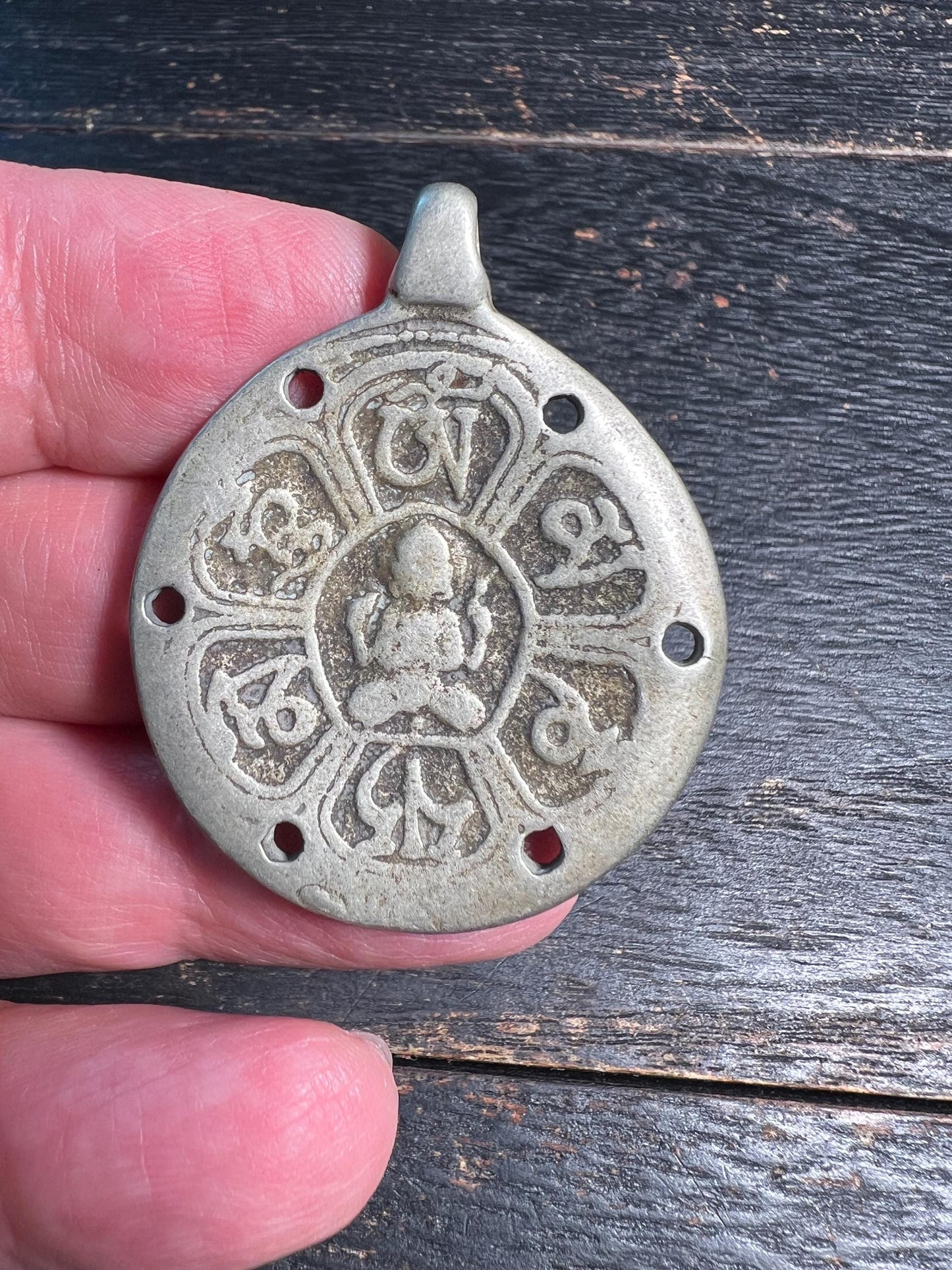 Handmade White Copper Avalokiteshvara Pendant | Four-Armed Chenrezig Amulet | Six-Syllable Mantra Buddhist Necklace