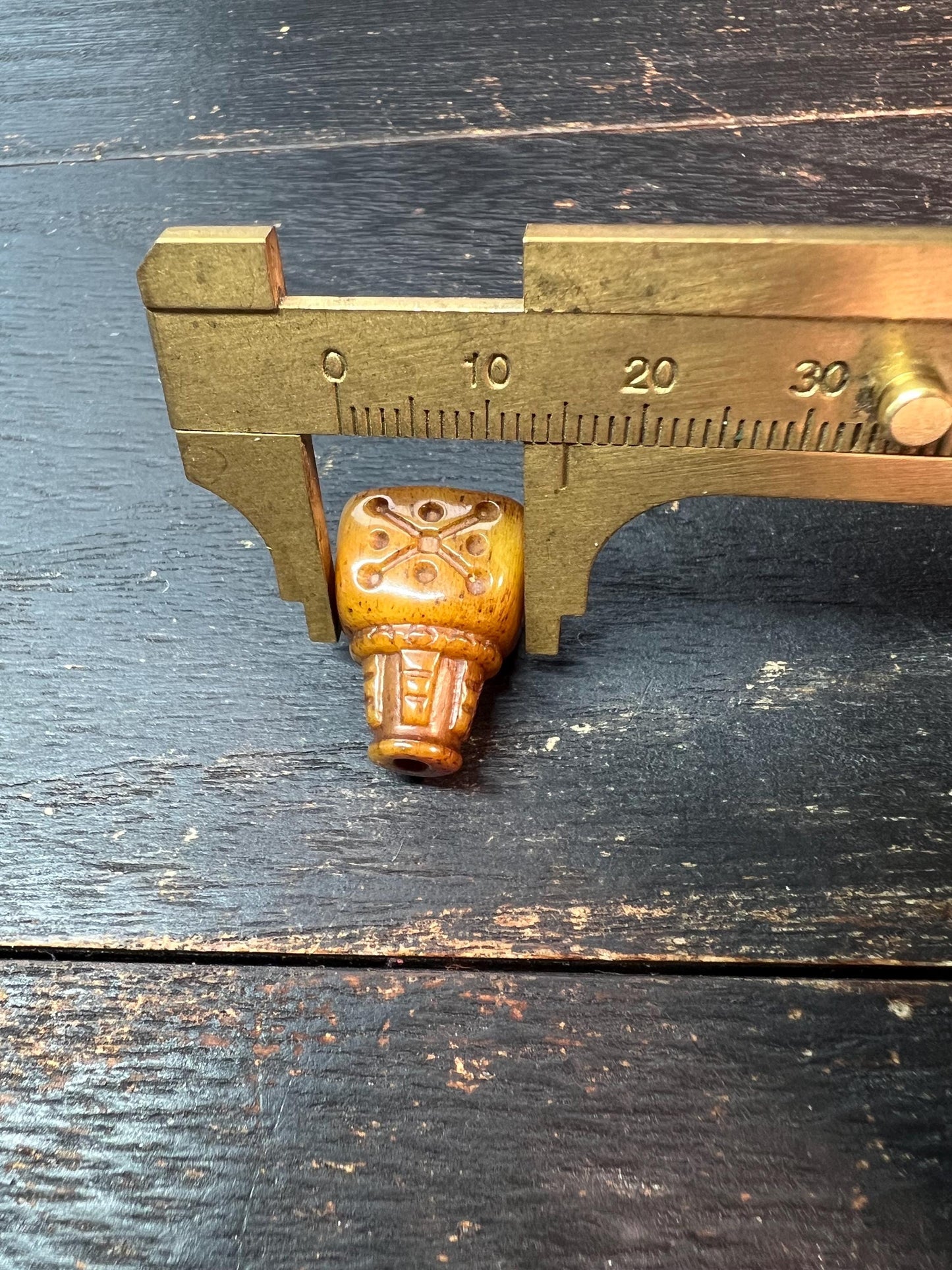 Tibetan Yak Bone Three-Way Guru Bead – Hand-Carved Mantra Dot Pattern