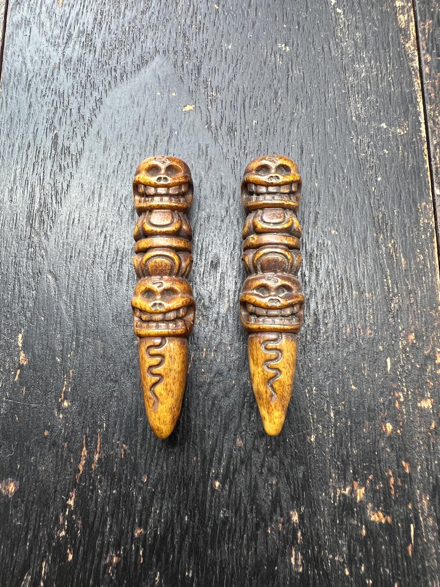 Hand Carved Yak Bone Vajra Pendant – Tibetan Dorje Amulet with Mantra Dots, Himalayan Spiritual Protection Talisman