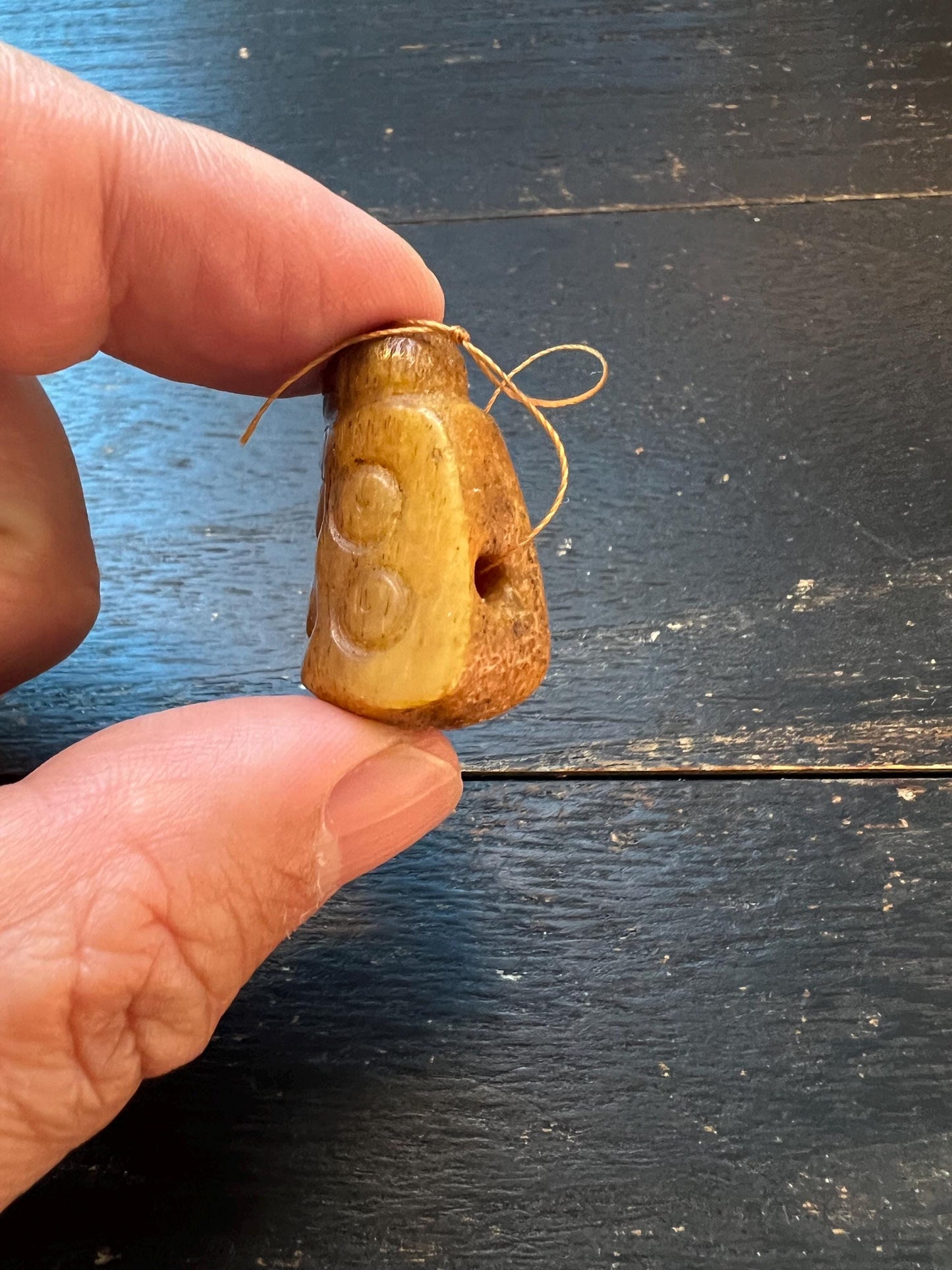 Hand-Carved Yak Bone Guru Bead | Three-Hole Mala Connector | Dice Motif (Four Dots) | Tibetan Buddhist Focal Bead