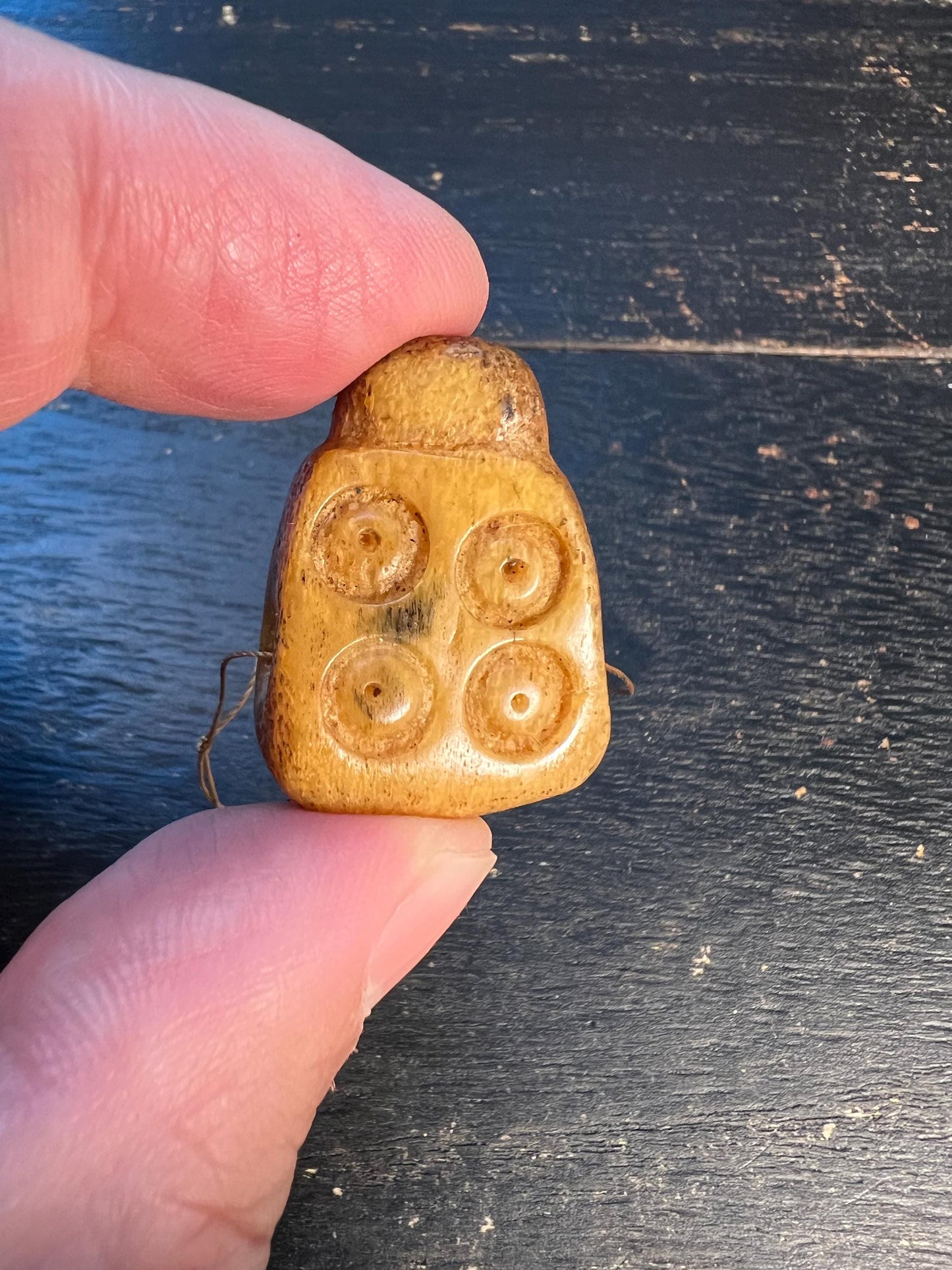 Hand-Carved Yak Bone Guru Bead | Three-Hole Mala Connector | Dice Motif (Four Dots) | Tibetan Buddhist Focal Bead