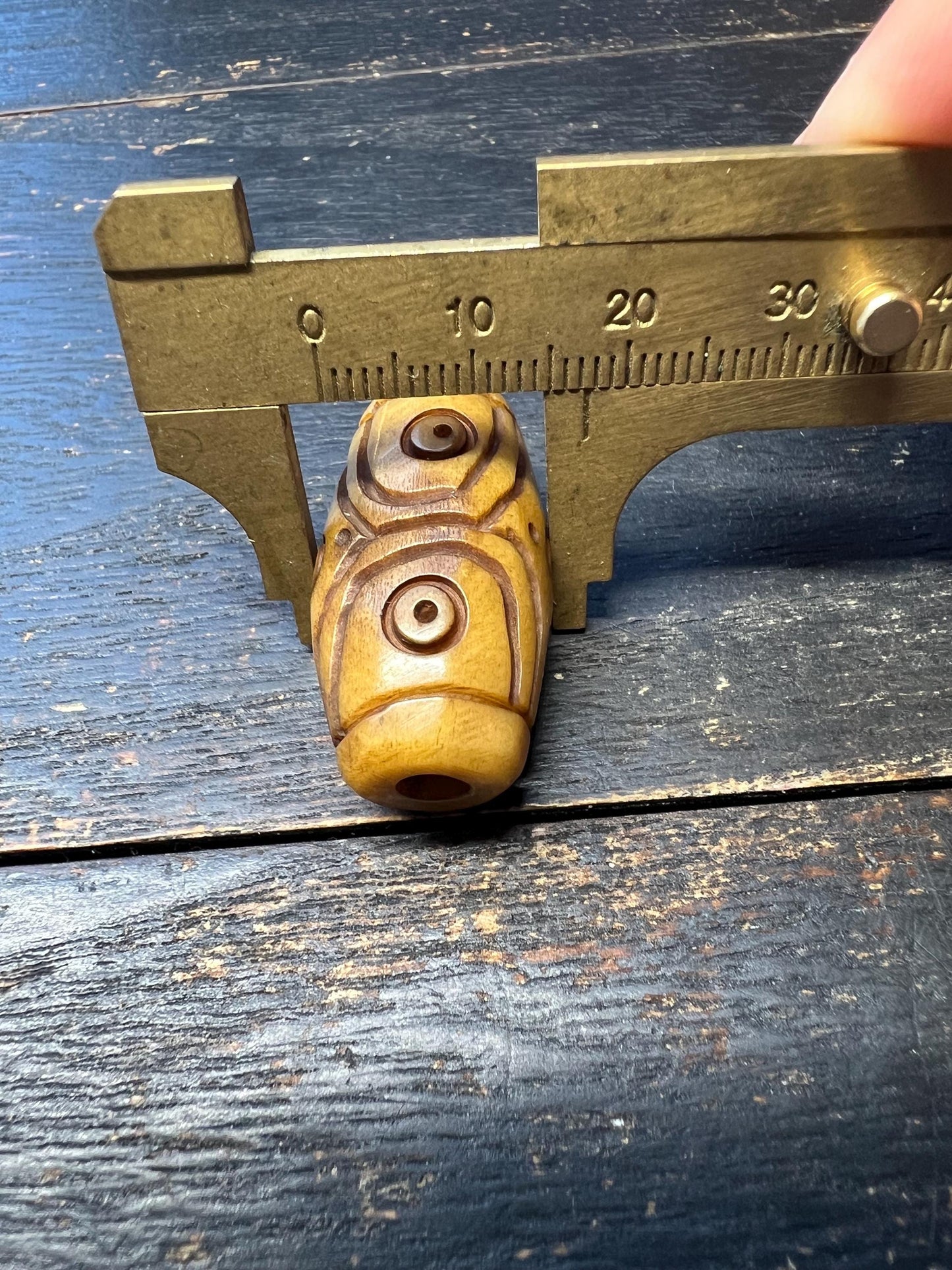 Hand-Carved Tibetan Yak Bone Dzi Bead – Vintage-Style Amulet, Mala or Necklace Pendant, Eye Motif