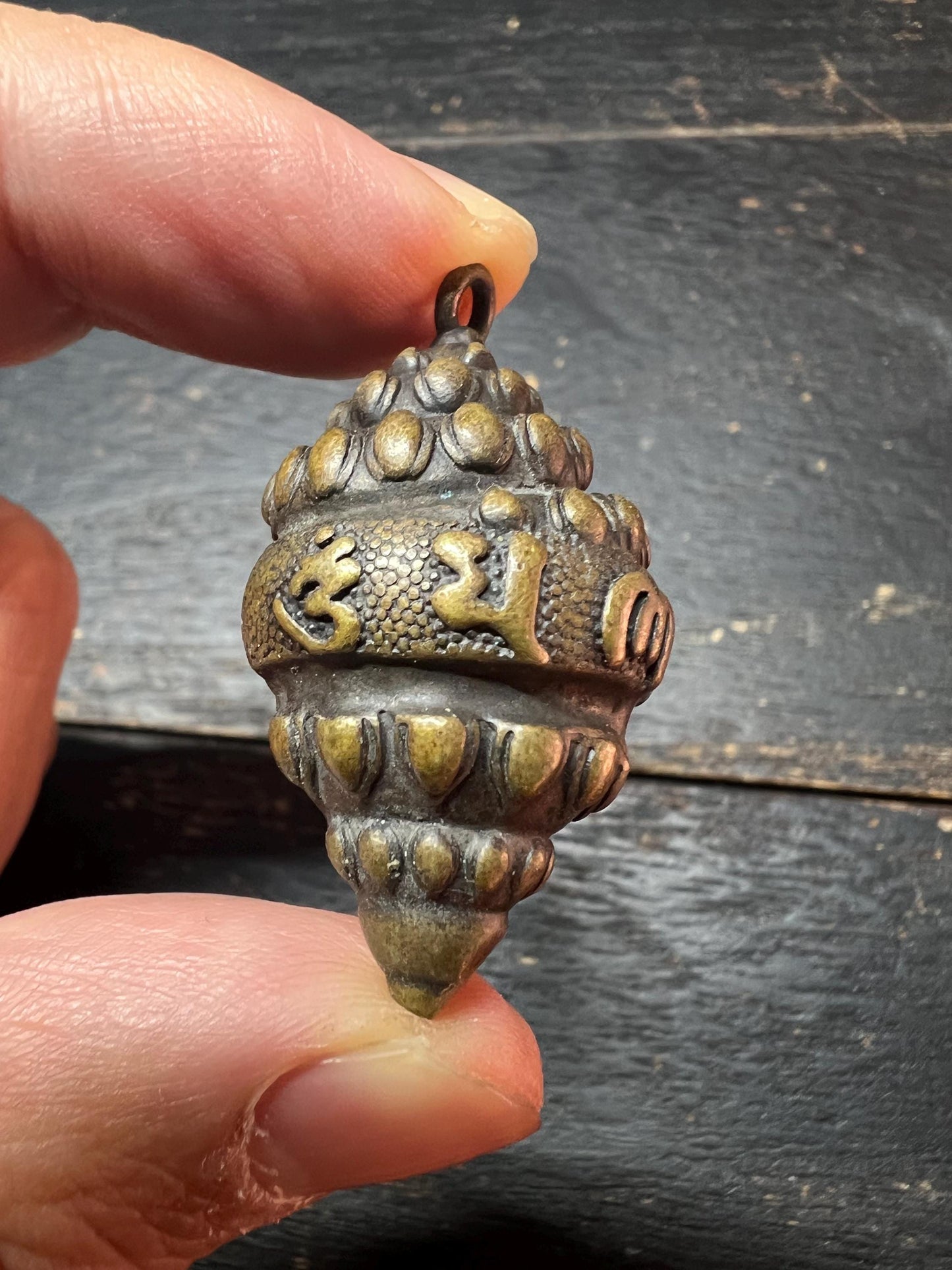 Tibetan Brass Conch Shell Buddha Amulet Pendant – Spiritual Gift