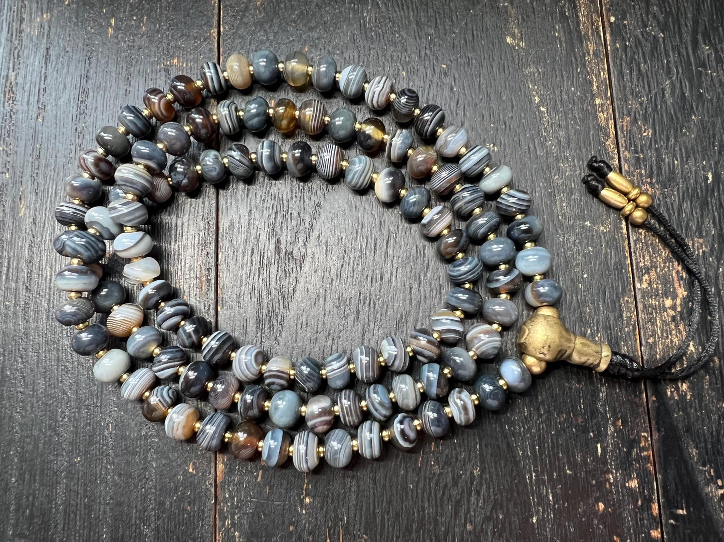 Handmade Tibetan Agate Mala Necklace – Chung Agate Centerpiece, Meditation Beads, Brass Guru Bead, 108 Prayer Beads