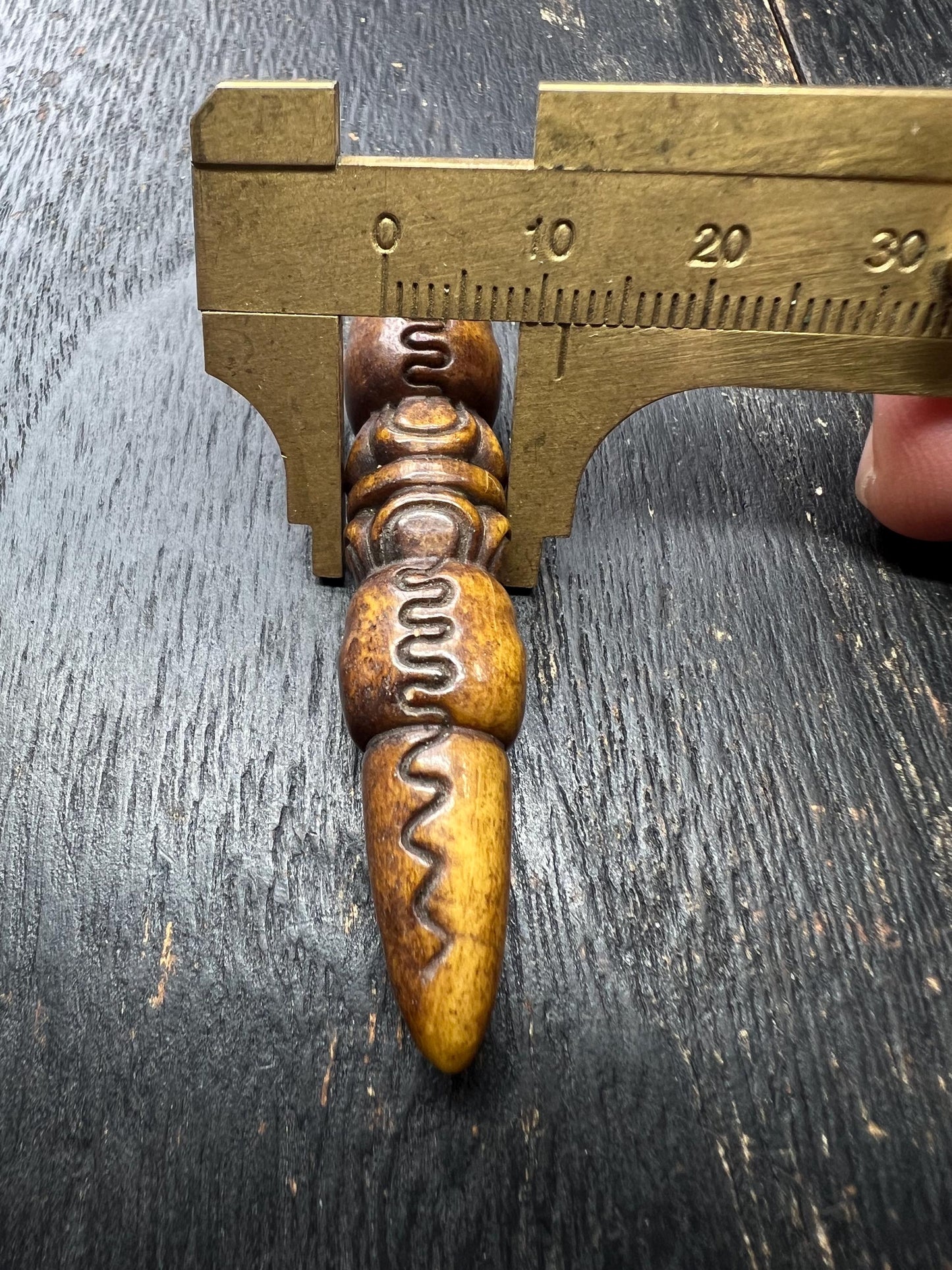 Hand Carved Yak Bone Vajra Pendant – Tibetan Dorje Amulet with Mantra Dots, Himalayan Spiritual Protection Talisman