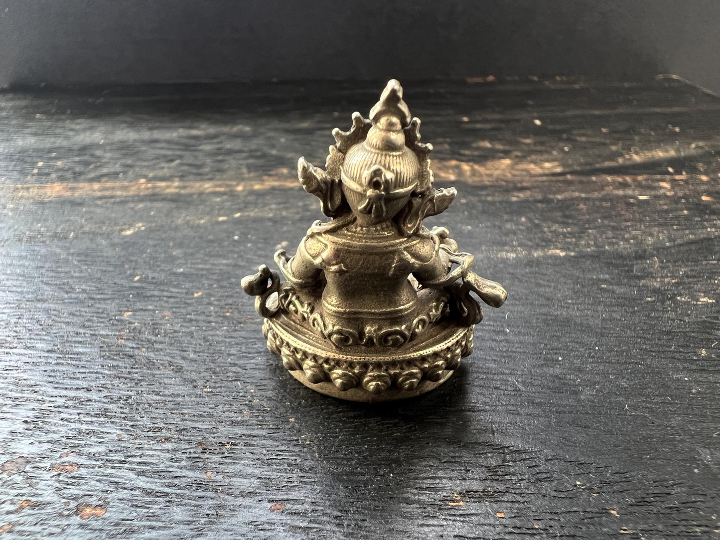 Tibetan Dzambhala Wealth Deity Statue – White Metal Miniature Buddhist Prosperity God, 33mm