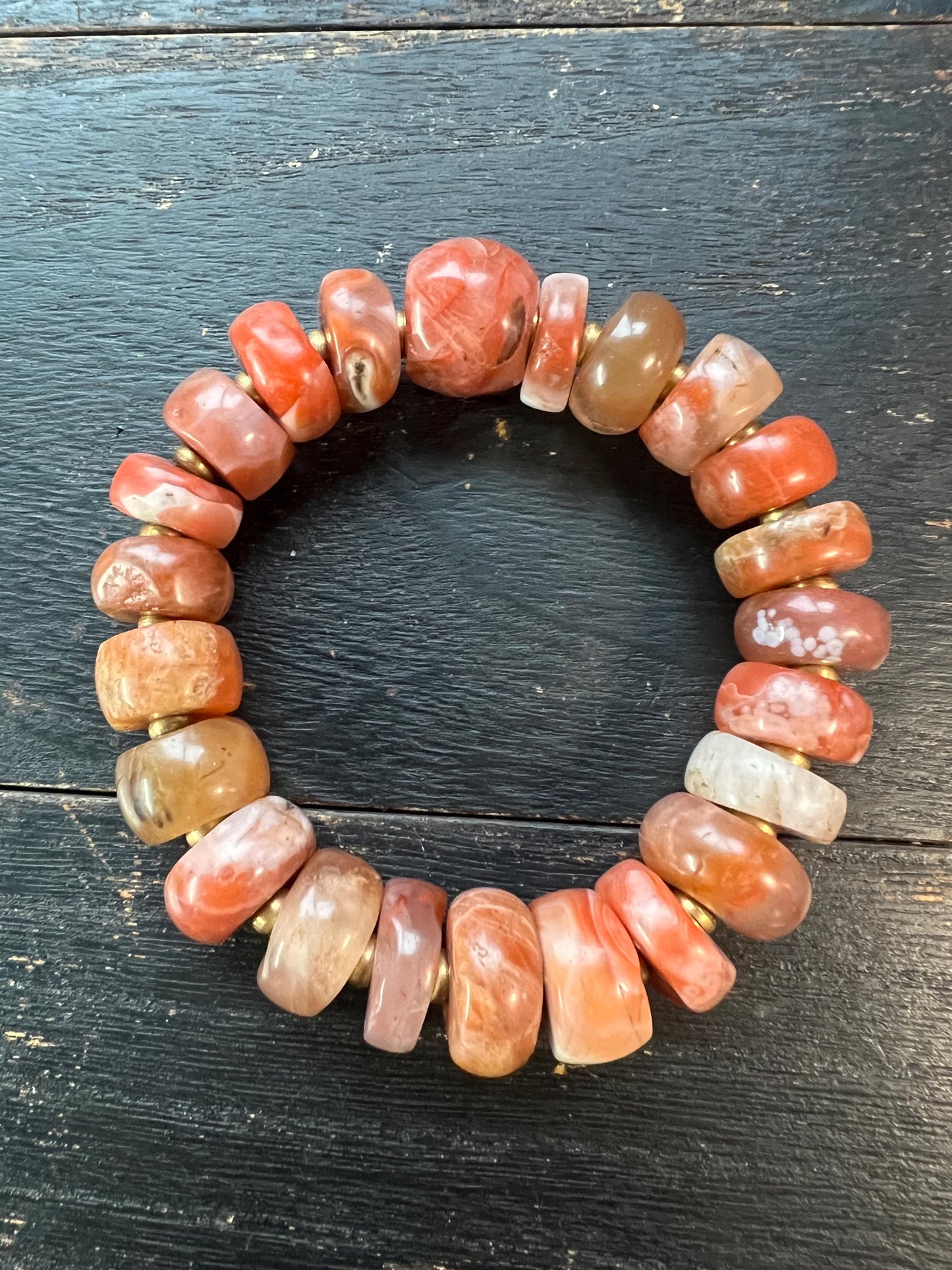 Tibetan Red Agate Mala Bracelet, 14–17mm Beads, Adjustable Stretch Cord, Handmade Prayer Beads, Fits Up to 19cm Wrist