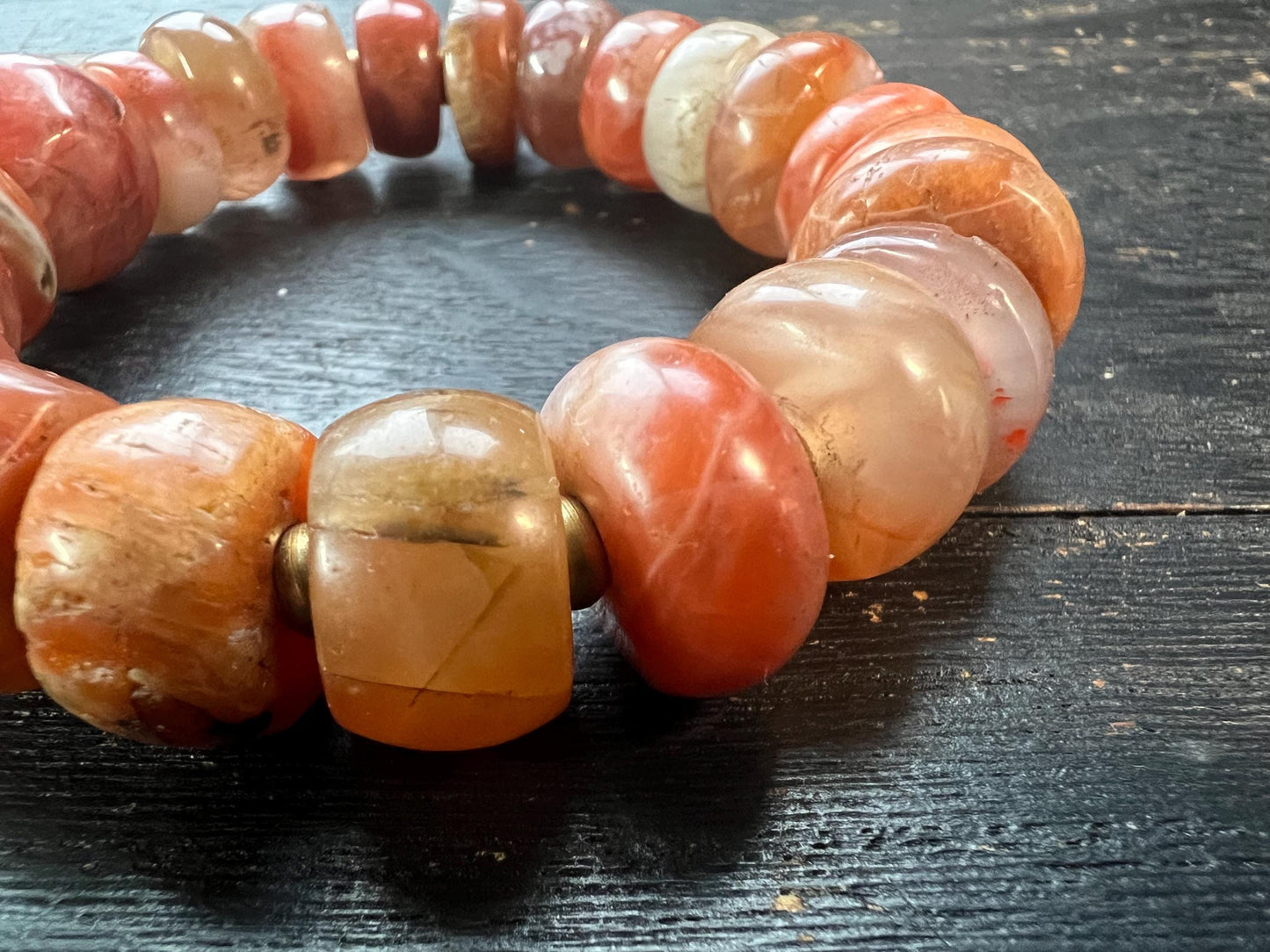 Tibetan Red Agate Mala Bracelet, 14–17mm Beads, Adjustable Stretch Cord, Handmade Prayer Beads, Fits Up to 19cm Wrist