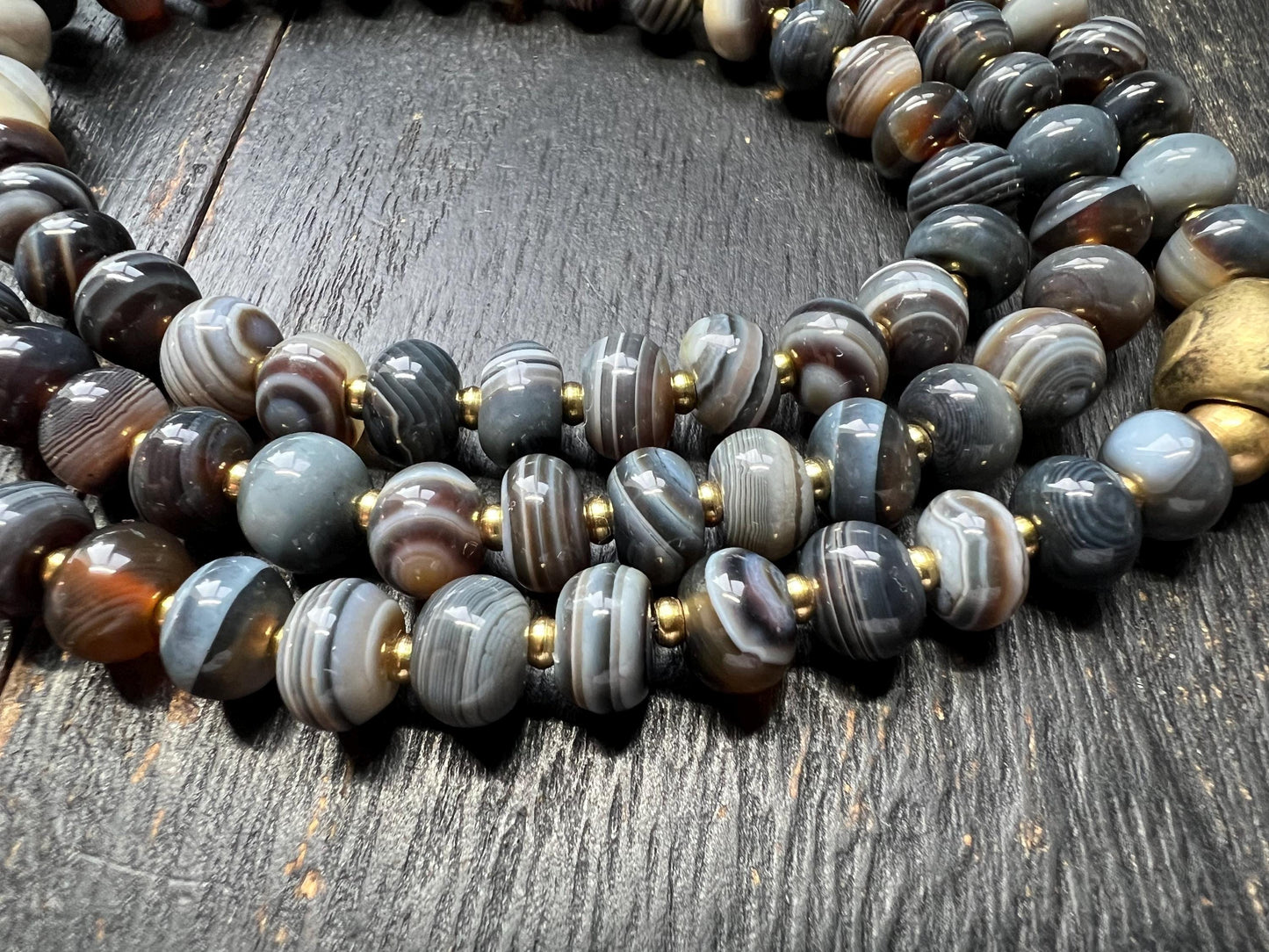 Handmade Tibetan Agate Mala Necklace – Chung Agate Centerpiece, Meditation Beads, Brass Guru Bead, 108 Prayer Beads