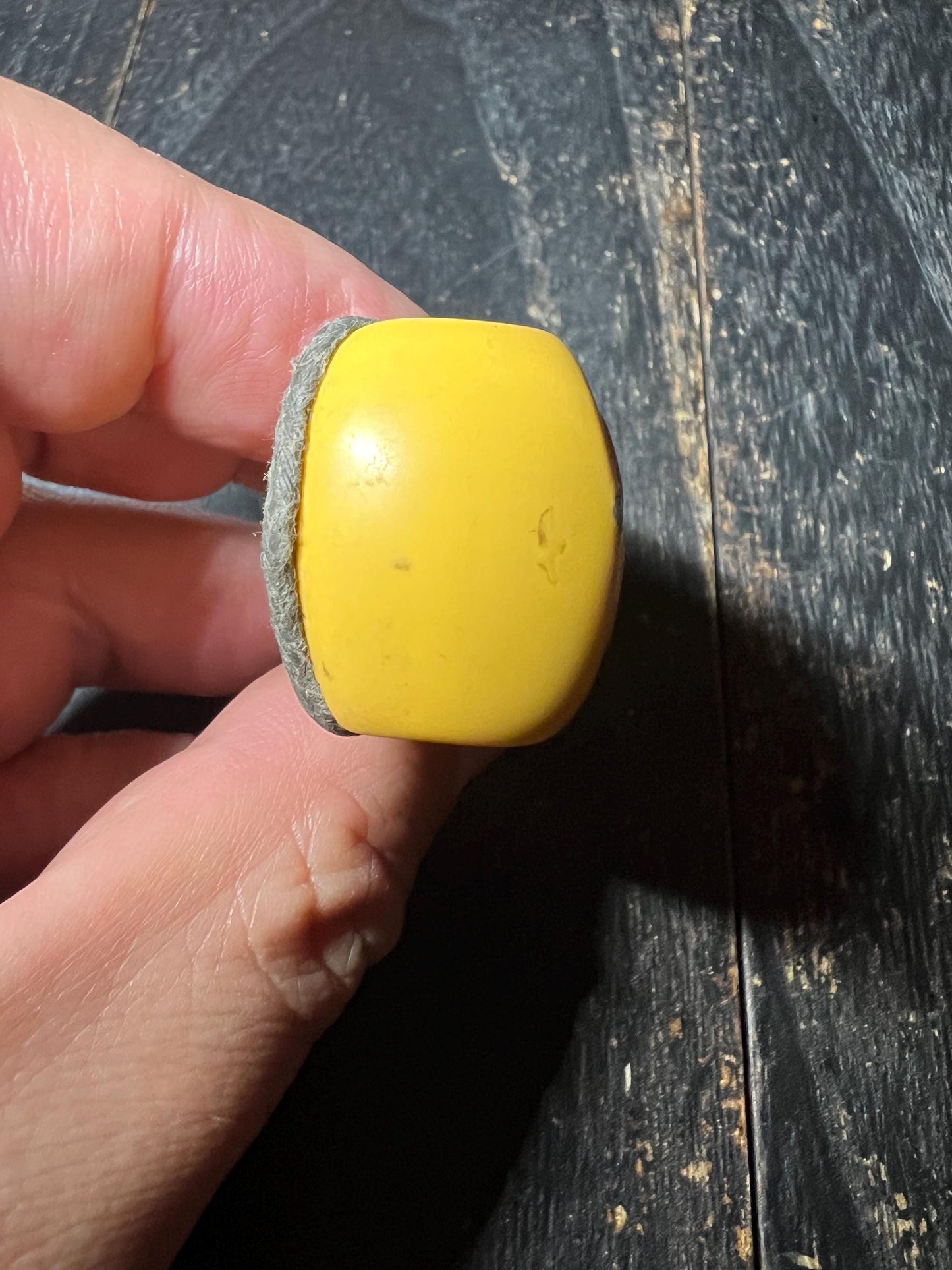 Tibetan Citipati Skull Guru Bead, Handcrafted Yellow Resin, Three-Hole Mala Spacer, Buddhist Ritual Amulet, Tantric Protector Charm