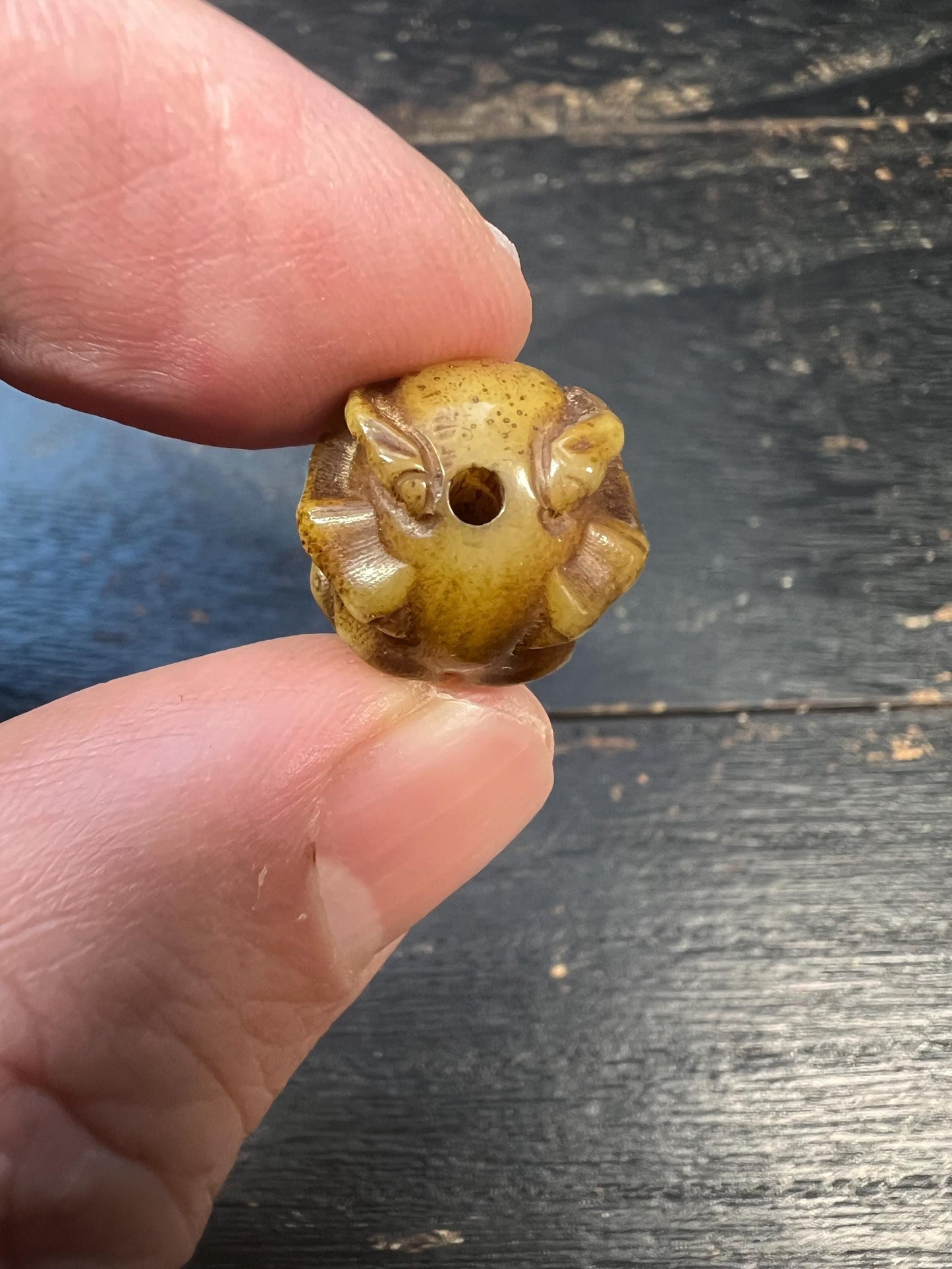 Hand-Carved Yak Bone Citipati Skull Bead with Hand – Tibetan Buddhist Mala Guru Bead – Impermanence Symbol Amulet, Unique Meditation Jewelry