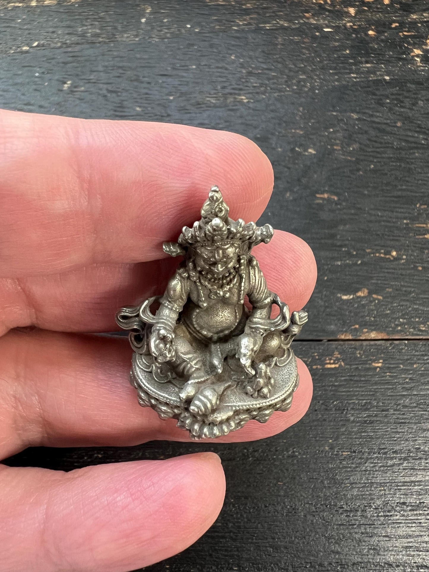 Tibetan Dzambhala Wealth Deity Statue – White Metal Miniature Buddhist Prosperity God, 33mm