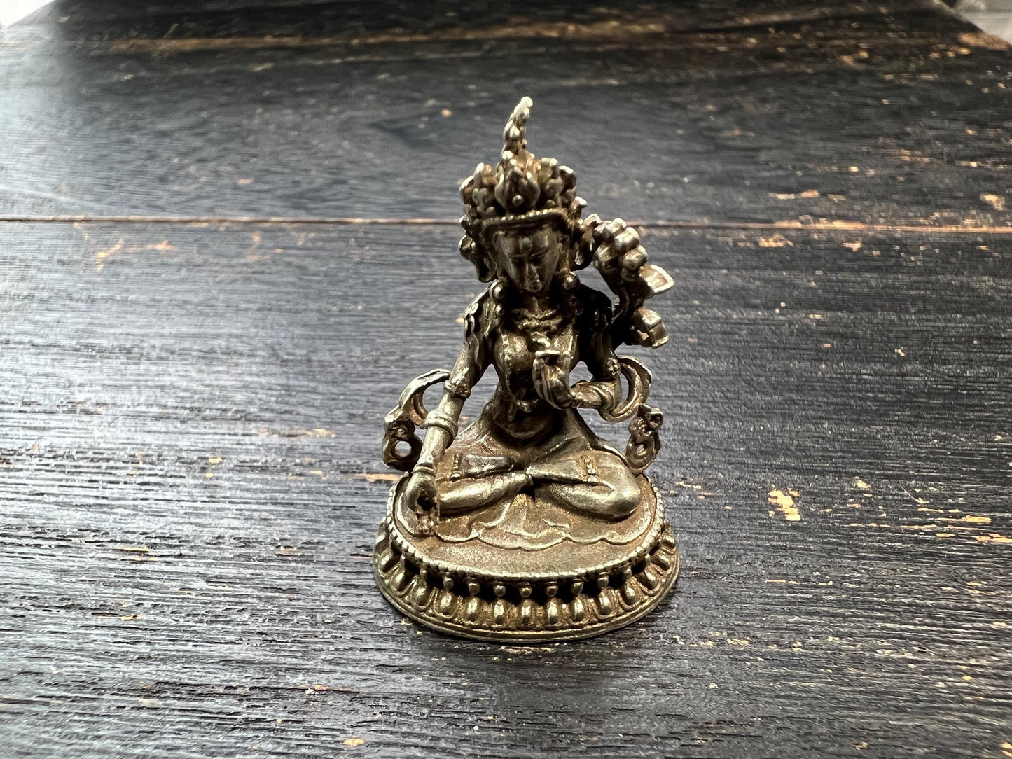 Mini Green Tara White Bronze Statue – 32mm Tibetan Buddhist Mother Deity, Small Spiritual Altar Sculpture, Handcrafted Nepal Amulet