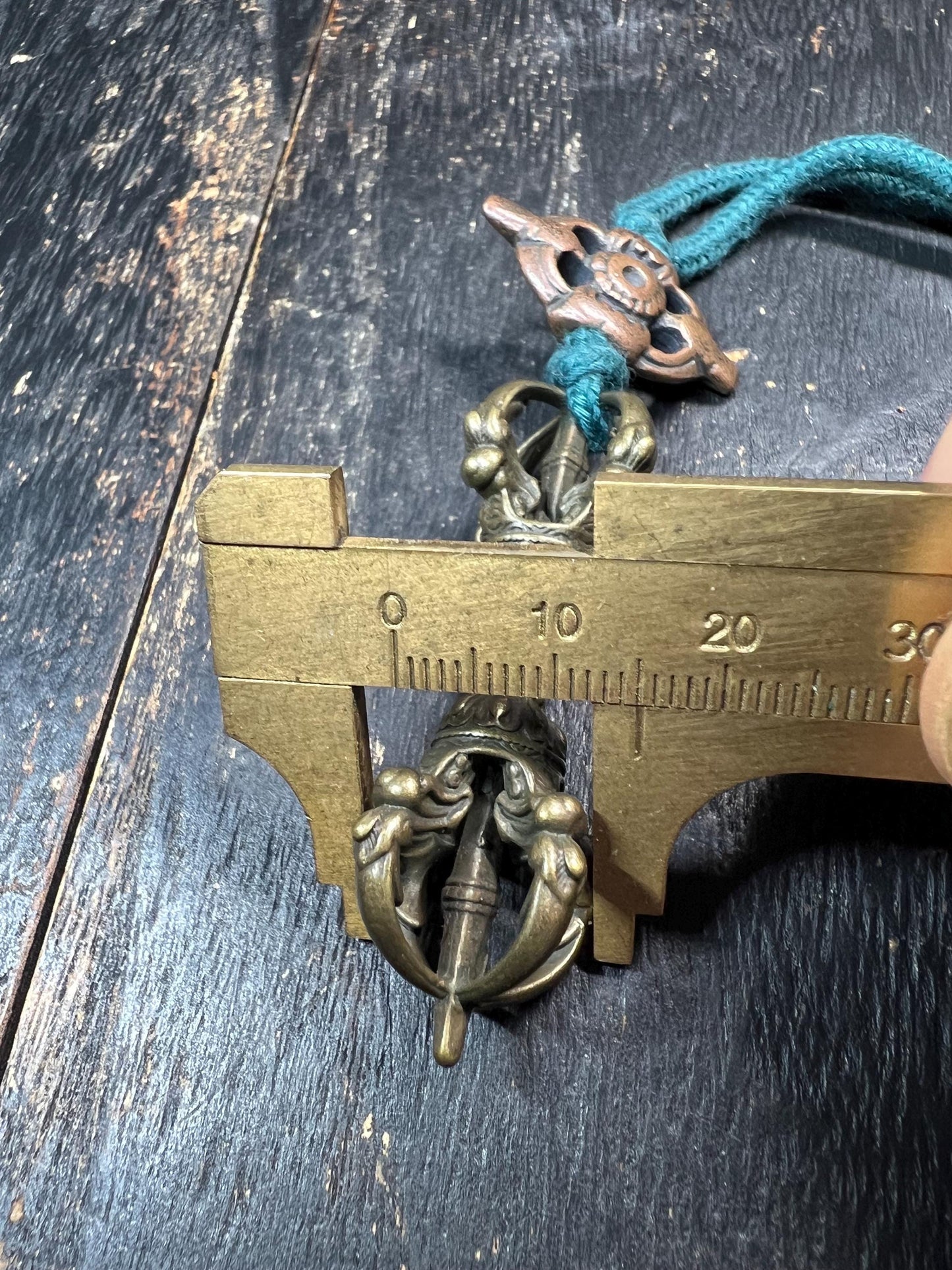 Vintage Tibetan Vajra Pendant – Solid Brass & Pure Copper Dorje Amulet – Buddhist Protection Talisman Necklace – Handcrafted Ritual Jewelry