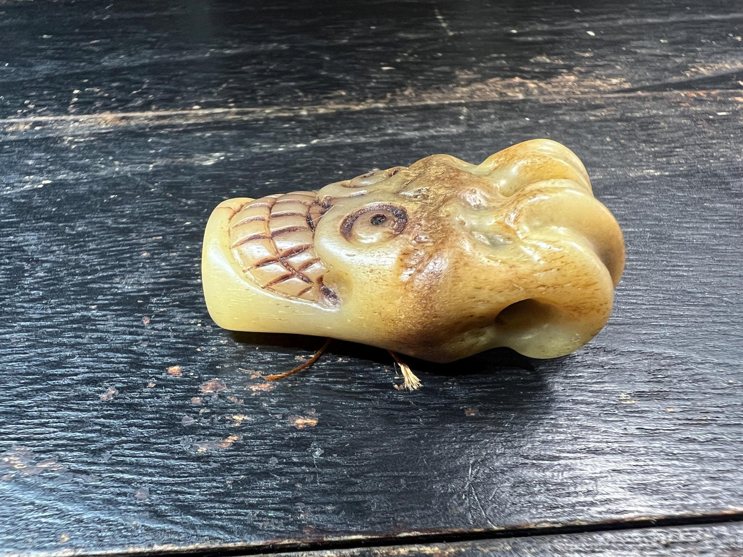Hand‑Carved Yak Bone Cemetery Guardian Skull Guru Bead with Mantra Dots, Tibetan Buddhist Mala Connector