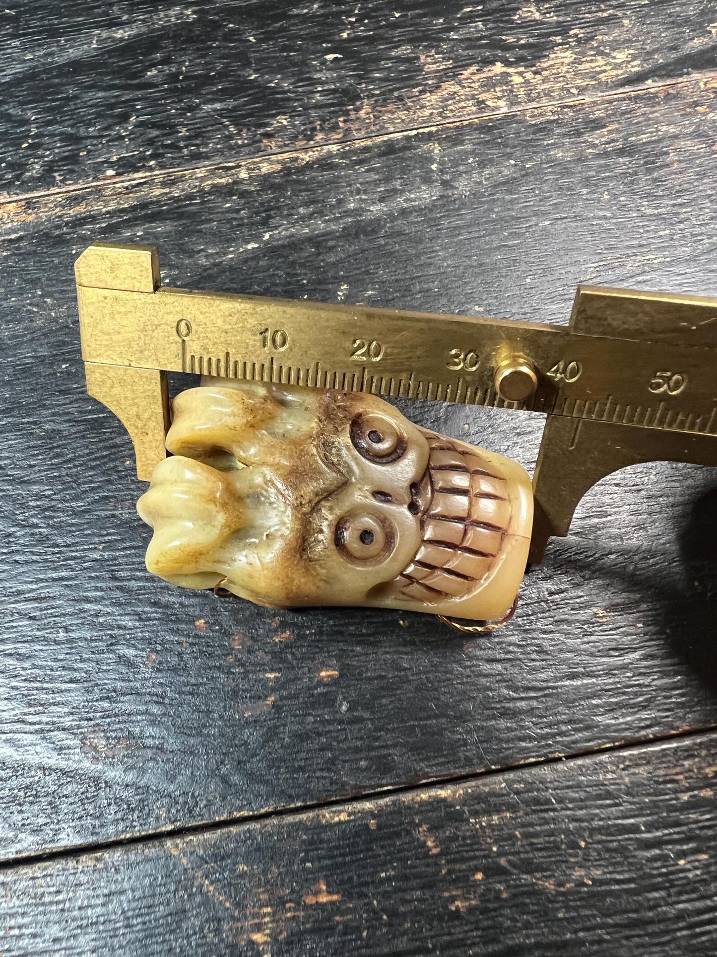 Hand‑Carved Yak Bone Cemetery Guardian Skull Guru Bead with Mantra Dots, Tibetan Buddhist Mala Connector