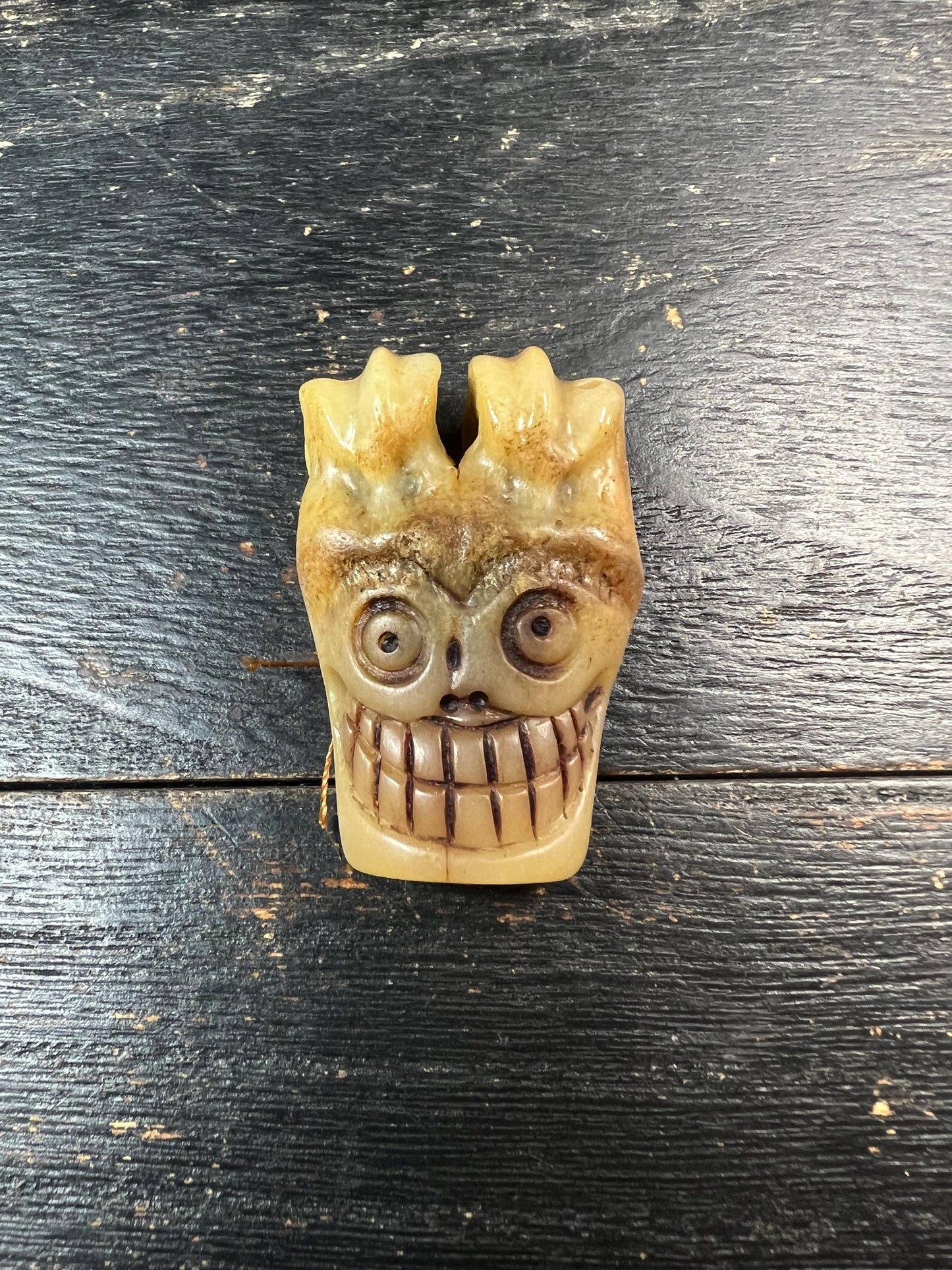 Hand‑Carved Yak Bone Cemetery Guardian Skull Guru Bead with Mantra Dots, Tibetan Buddhist Mala Connector